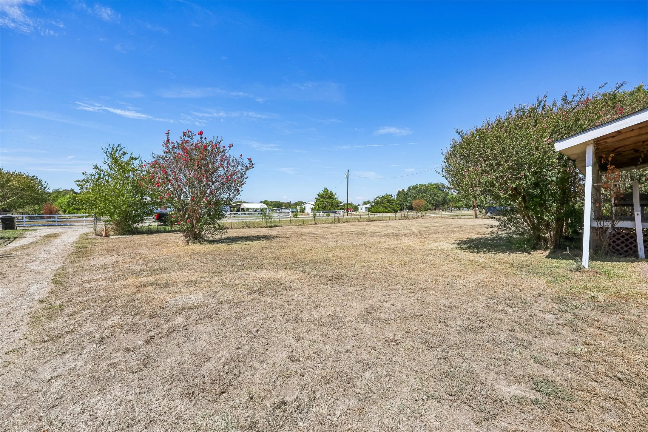 Mobile Home For Sale in Hunt County , 3393 Meadow Drive, Caddo Mills, Texas 75135, 4 Bedroom, 2 Bathroom, 1 Garage spaces, 2,728 Sqft, built in 1987, mls#21391831, Real Estate Agent in Caddo Mills, Homes For Sale in Hunt county, Homes For Sale in Caddo Mills, Realtor in Caddo Mills Texas, Real Estate Brokerage Independent Realty Texas, Luminita Cordes Realtor