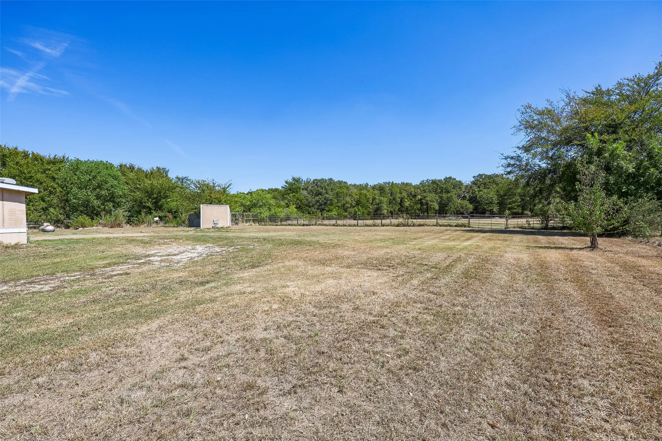 Mobile Home For Sale in Hunt County , 3393 Meadow Drive, Caddo Mills, Texas 75135, 4 Bedroom, 2 Bathroom, 1 Garage spaces, 2,728 Sqft, built in 1987, mls#21391831, Real Estate Agent in Caddo Mills, Homes For Sale in Hunt county, Homes For Sale in Caddo Mills, Realtor in Caddo Mills Texas, Real Estate Brokerage Independent Realty Texas, Luminita Cordes Realtor