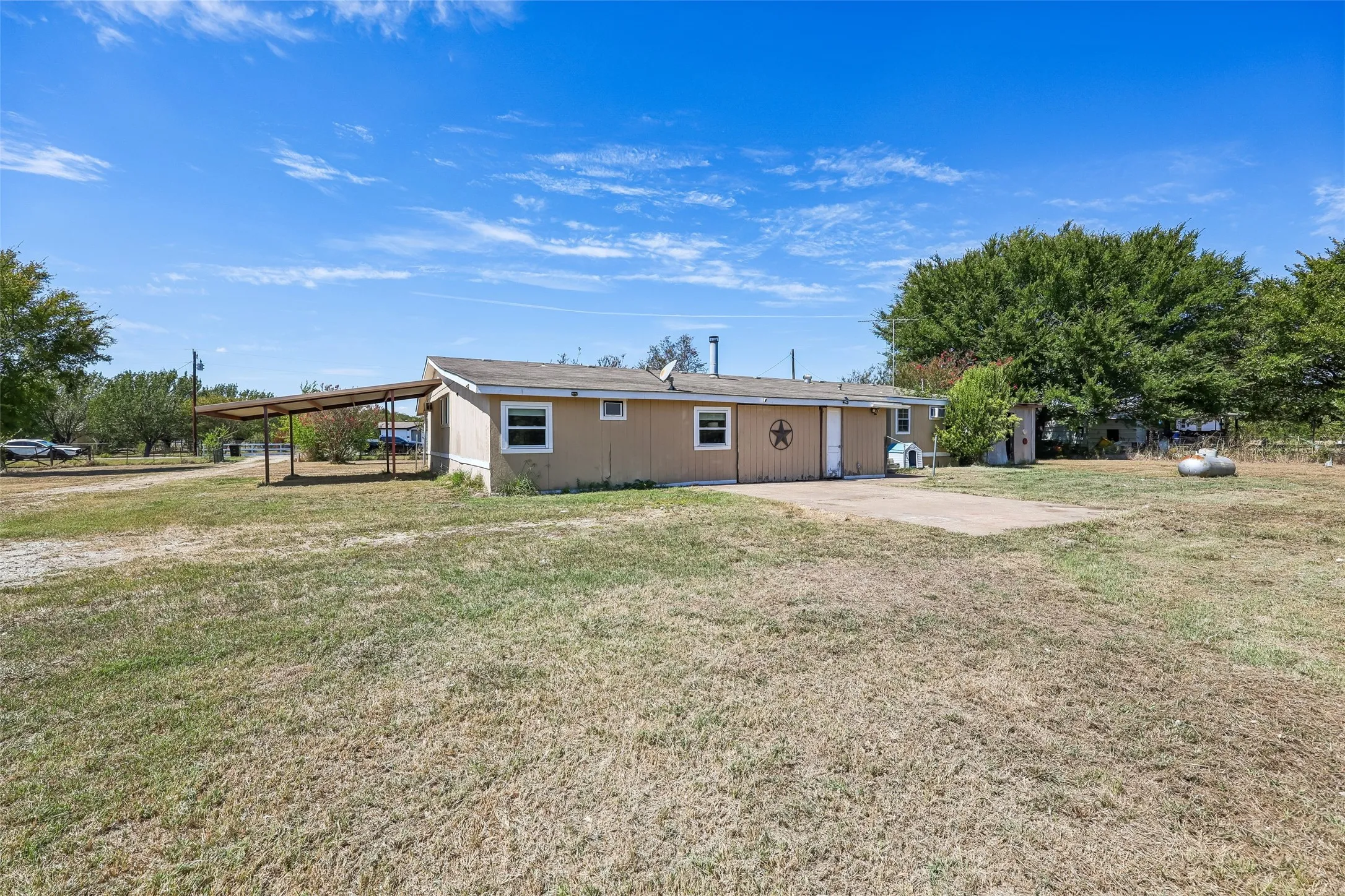 Mobile Home For Sale in Hunt County , 3393 Meadow Drive, Caddo Mills, Texas 75135, 4 Bedroom, 2 Bathroom, 1 Garage spaces, 2,728 Sqft, built in 1987, mls#21391831, Real Estate Agent in Caddo Mills, Homes For Sale in Hunt county, Homes For Sale in Caddo Mills, Realtor in Caddo Mills Texas, Real Estate Brokerage Independent Realty Texas, Luminita Cordes Realtor