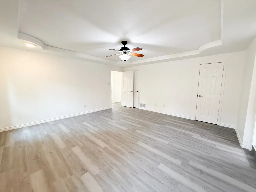 Single Family Residence For Sale in Dallas County , 2147 Oak Valley Lane, Dallas, Texas 75232, 3 Bedroom, 3 Bathroom, 2 Garage spaces, 2,162 Sqft, built in 1967, mls#21396227, Real Estate Agent in Dallas, Homes For Sale in Dallas county, Homes For Sale in Dallas, Realtor in Dallas Texas, Real Estate Brokerage Independent Realty Texas, Luminita Cordes Realtor