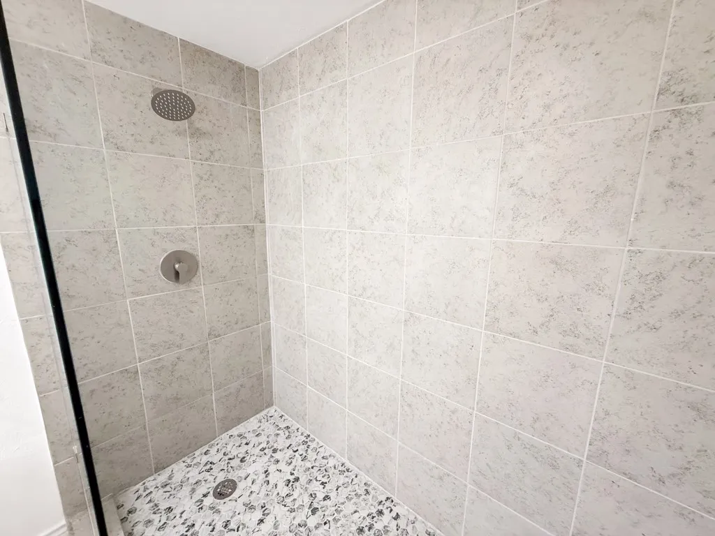 Single Family Residence For Sale in Dallas County , 2147 Oak Valley Lane, Dallas, Texas 75232, 3 Bedroom, 3 Bathroom, 2 Garage spaces, 2,162 Sqft, built in 1967, mls#21396227, Real Estate Agent in Dallas, Homes For Sale in Dallas county, Homes For Sale in Dallas, Realtor in Dallas Texas, Real Estate Brokerage Independent Realty Texas, Luminita Cordes Realtor