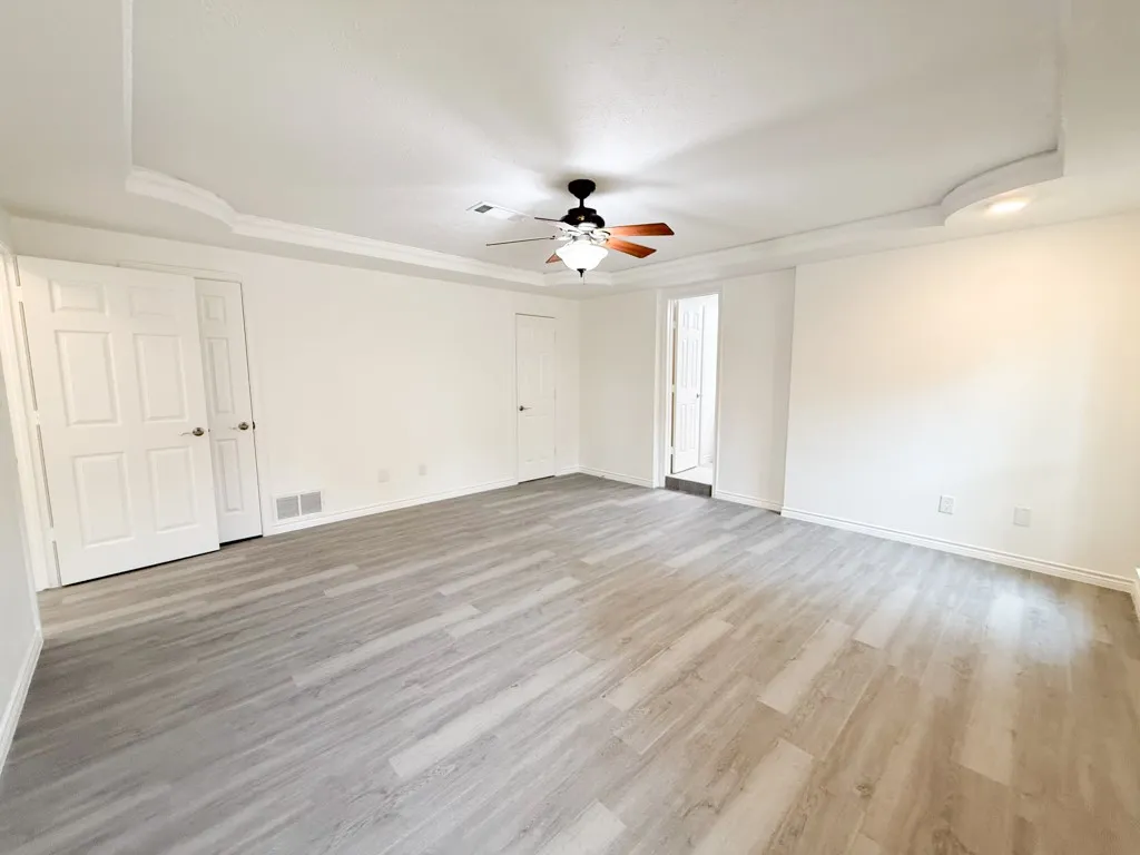 Single Family Residence For Sale in Dallas County , 2147 Oak Valley Lane, Dallas, Texas 75232, 3 Bedroom, 3 Bathroom, 2 Garage spaces, 2,162 Sqft, built in 1967, mls#21396227, Real Estate Agent in Dallas, Homes For Sale in Dallas county, Homes For Sale in Dallas, Realtor in Dallas Texas, Real Estate Brokerage Independent Realty Texas, Luminita Cordes Realtor