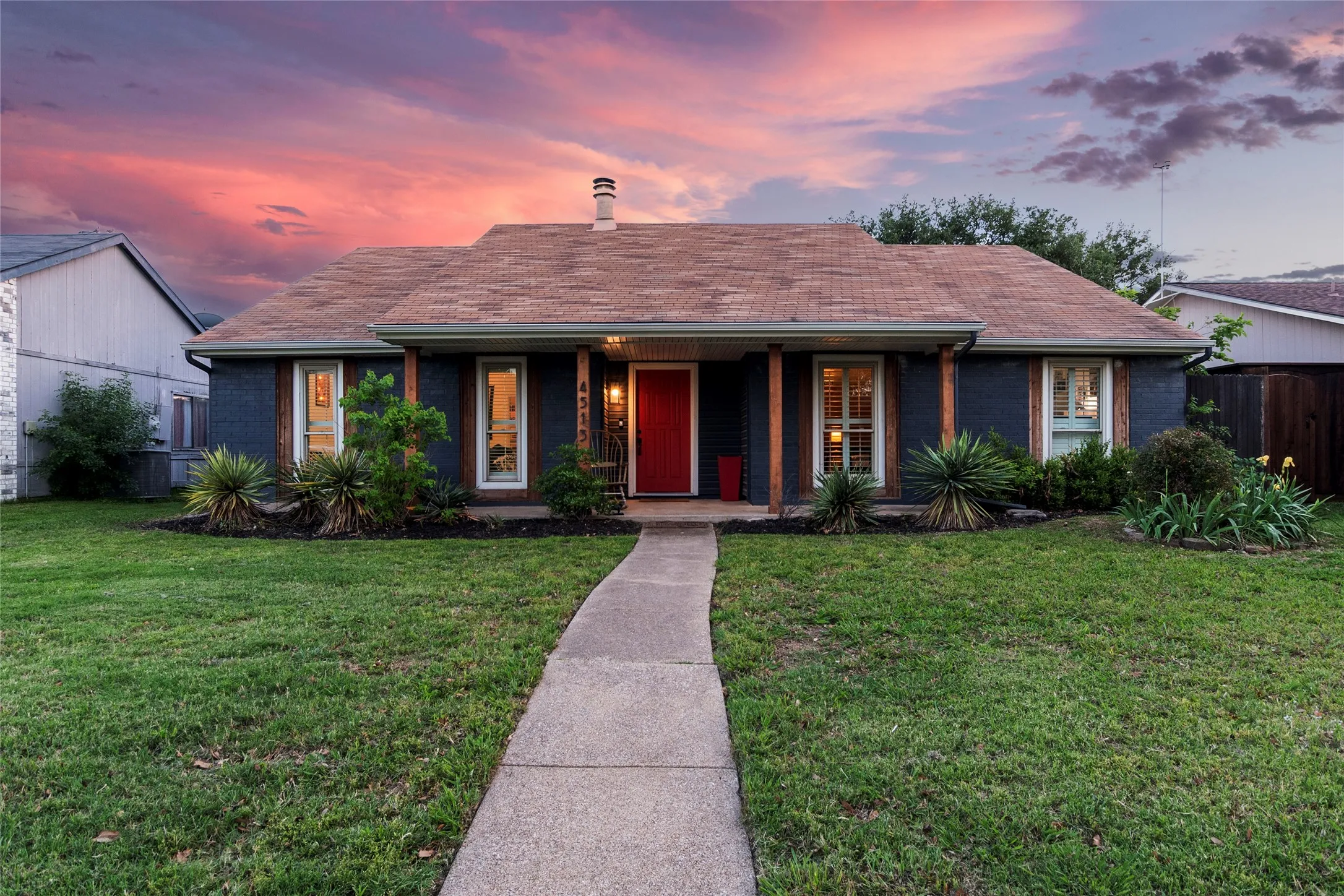 Single Family Residence For Sale in Denton County , 4513 Hale Street, The Colony, Texas 75056, 3 Bedroom, 2 Bathroom, 2 Garage spaces, 1,720 Sqft, built in 1982, mls#21394738, Real Estate Agent in The Colony, Homes For Sale in Denton county, Homes For Sale in The Colony, Realtor in The Colony Texas, Real Estate Brokerage Independent Realty Texas, Luminita Cordes Realtor
