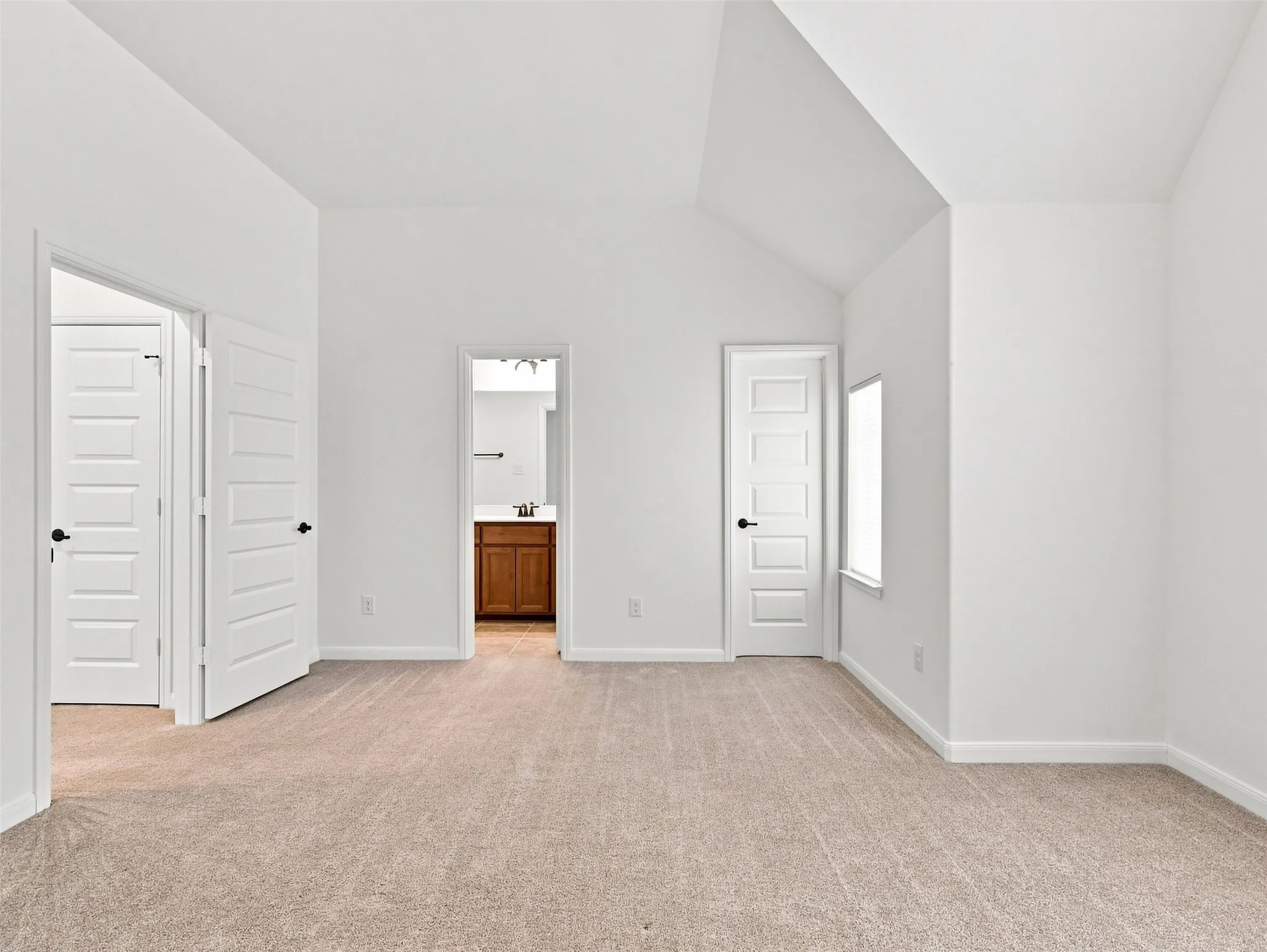 Single Family Residence For Sale in Rockwall County , 1315 Middleton Drive, Rockwall, Texas 75087, 4 Bedroom, 5 Bathroom, 3 Garage spaces, 3,613 Sqft, built in 2021, mls#21396035, Real Estate Agent in Rockwall, Homes For Sale in Rockwall county, Homes For Sale in Rockwall, Realtor in Rockwall Texas, Real Estate Brokerage Independent Realty Texas, Luminita Cordes Realtor