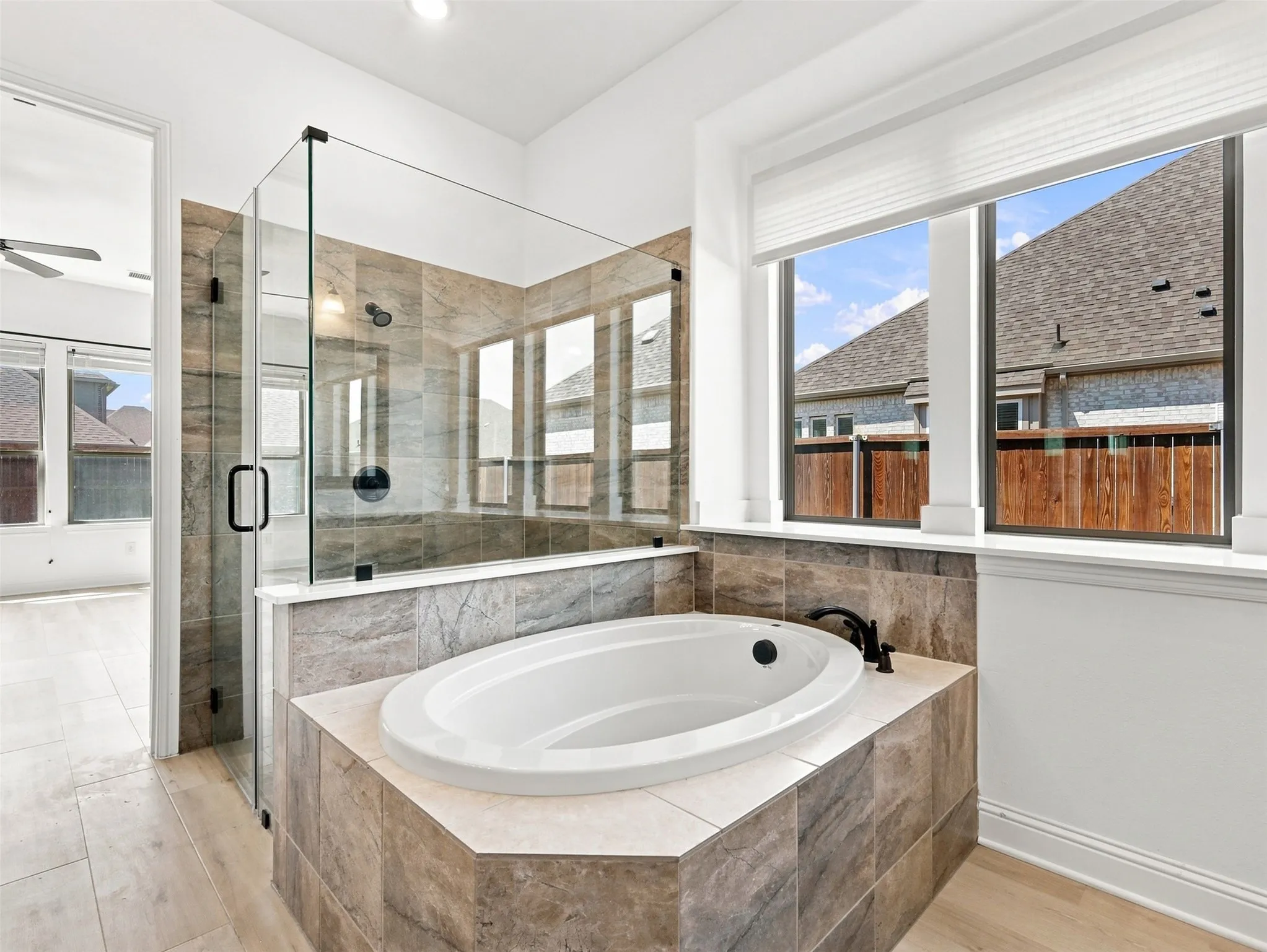 Spacious soaking tub!
