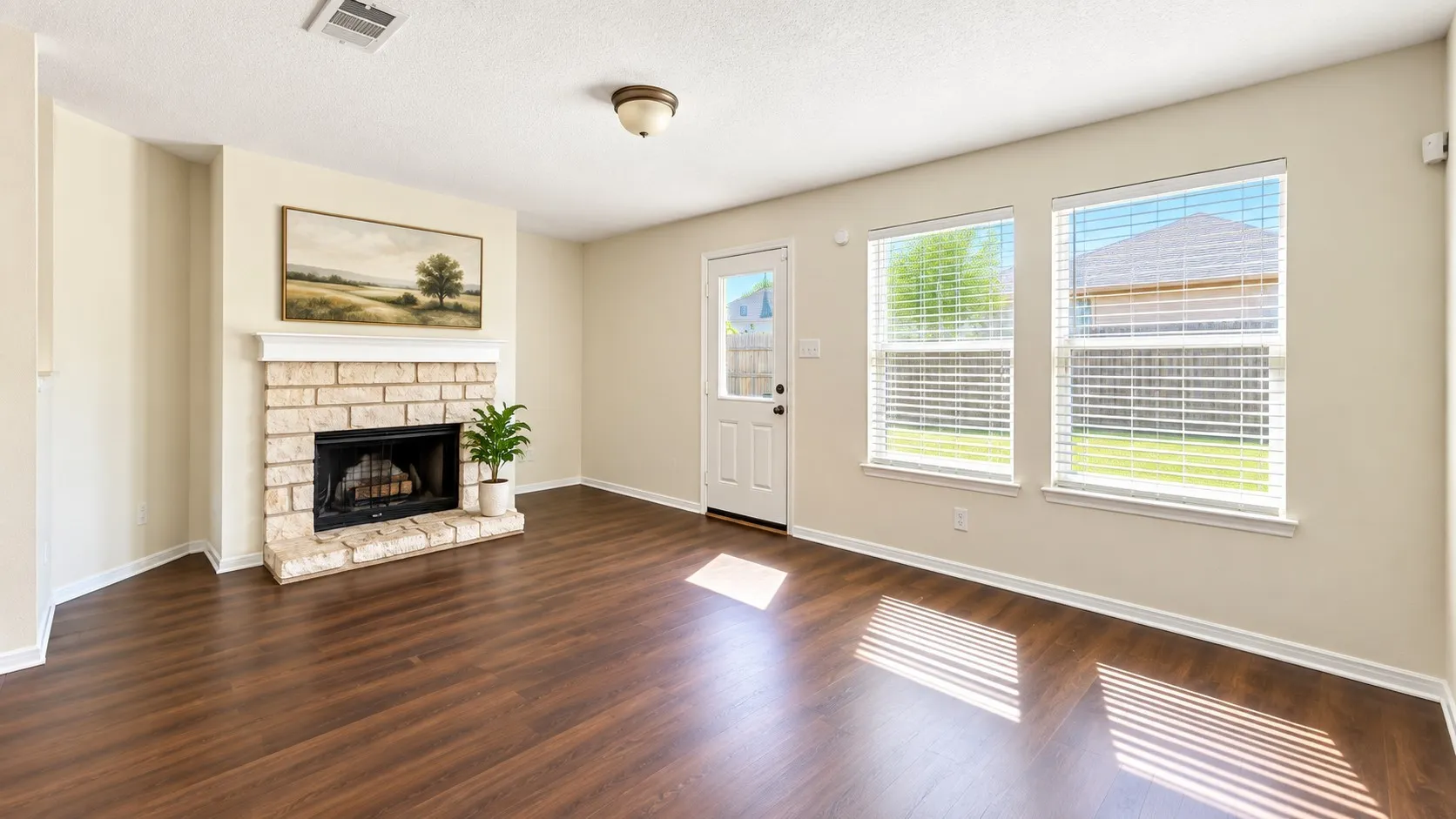 Single Family Residence For Rent in Tarrant County , 12709 Mourning Dove Lane, Fort Worth, Texas 76244, 4 Bedroom, 2 Bathroom, 2 Garage spaces, 2,093 Sqft, built in 2008, mls#21394960, Real Estate Agent in Fort Worth, Homes For Rent in Tarrant county, Homes For Rent in Fort Worth, Realtor in Fort Worth Texas, Real Estate Brokerage Independent Realty Texas, Luminita Cordes Realtor