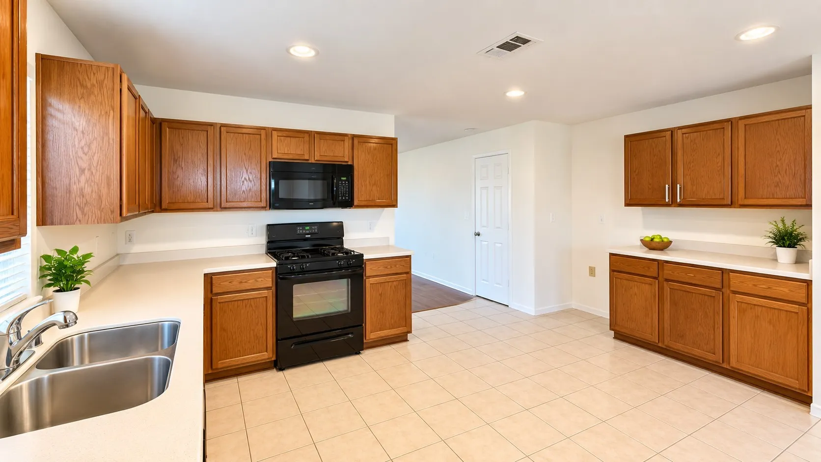 Single Family Residence For Rent in Tarrant County , 12709 Mourning Dove Lane, Fort Worth, Texas 76244, 4 Bedroom, 2 Bathroom, 2 Garage spaces, 2,093 Sqft, built in 2008, mls#21394960, Real Estate Agent in Fort Worth, Homes For Rent in Tarrant county, Homes For Rent in Fort Worth, Realtor in Fort Worth Texas, Real Estate Brokerage Independent Realty Texas, Luminita Cordes Realtor