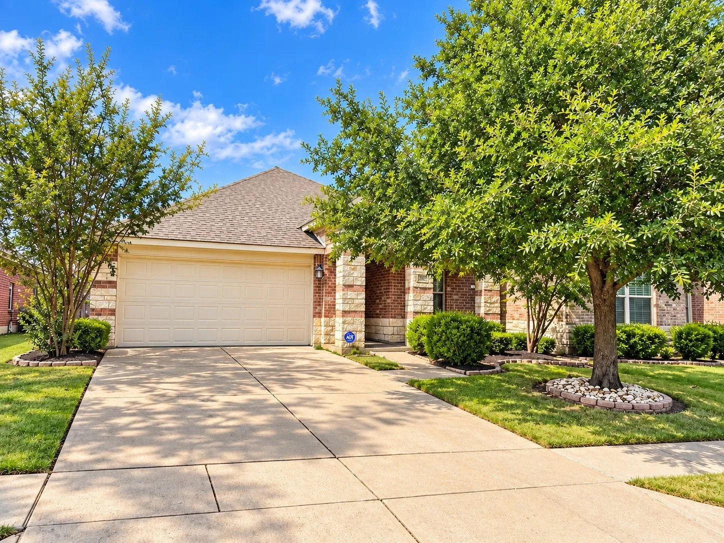 Single Family Residence For Rent in Tarrant County , 12709 Mourning Dove Lane, Fort Worth, Texas 76244, 4 Bedroom, 2 Bathroom, 2 Garage spaces, 2,093 Sqft, built in 2008, mls#21394960, Real Estate Agent in Fort Worth, Homes For Rent in Tarrant county, Homes For Rent in Fort Worth, Realtor in Fort Worth Texas, Real Estate Brokerage Independent Realty Texas, Luminita Cordes Realtor