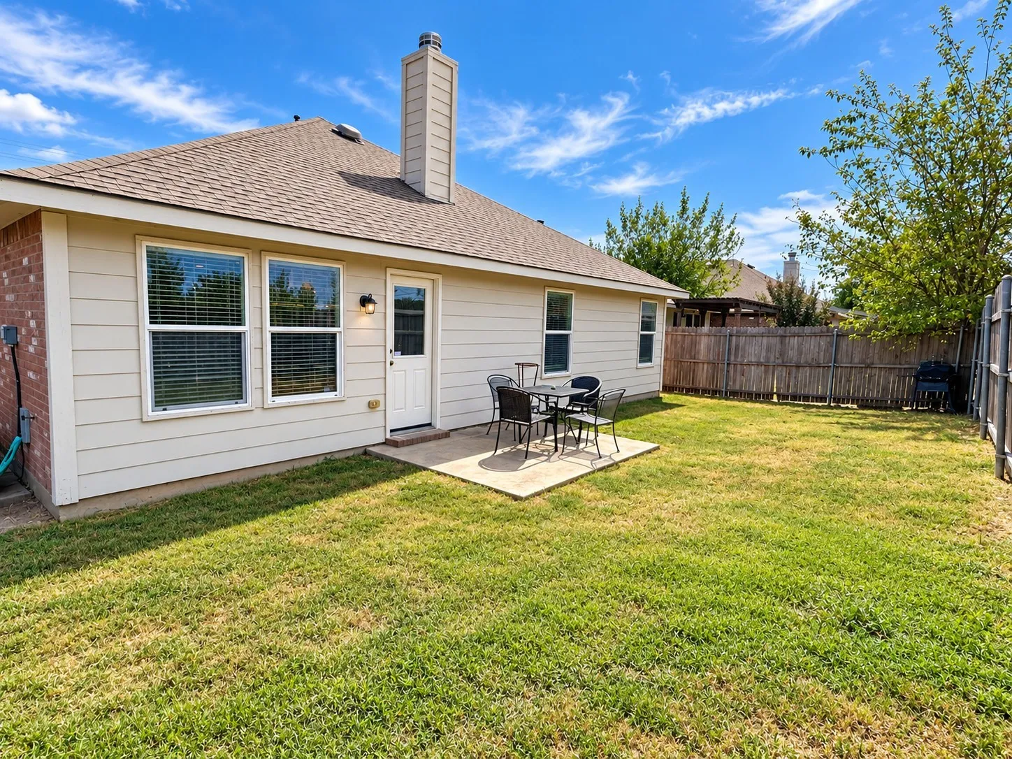 Single Family Residence For Rent in Tarrant County , 12709 Mourning Dove Lane, Fort Worth, Texas 76244, 4 Bedroom, 2 Bathroom, 2 Garage spaces, 2,093 Sqft, built in 2008, mls#21394960, Real Estate Agent in Fort Worth, Homes For Rent in Tarrant county, Homes For Rent in Fort Worth, Realtor in Fort Worth Texas, Real Estate Brokerage Independent Realty Texas, Luminita Cordes Realtor