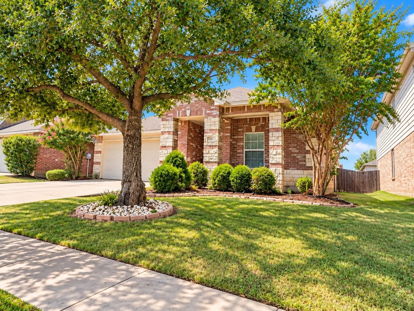 Single Family Residence For Rent in Tarrant County , 12709 Mourning Dove Lane, Fort Worth, Texas 76244, 4 Bedroom, 2 Bathroom, 2 Garage spaces, 2,093 Sqft, built in 2008, mls#21394960, Real Estate Agent in Fort Worth, Homes For Rent in Tarrant county, Homes For Rent in Fort Worth, Realtor in Fort Worth Texas, Real Estate Brokerage Independent Realty Texas, Luminita Cordes Realtor