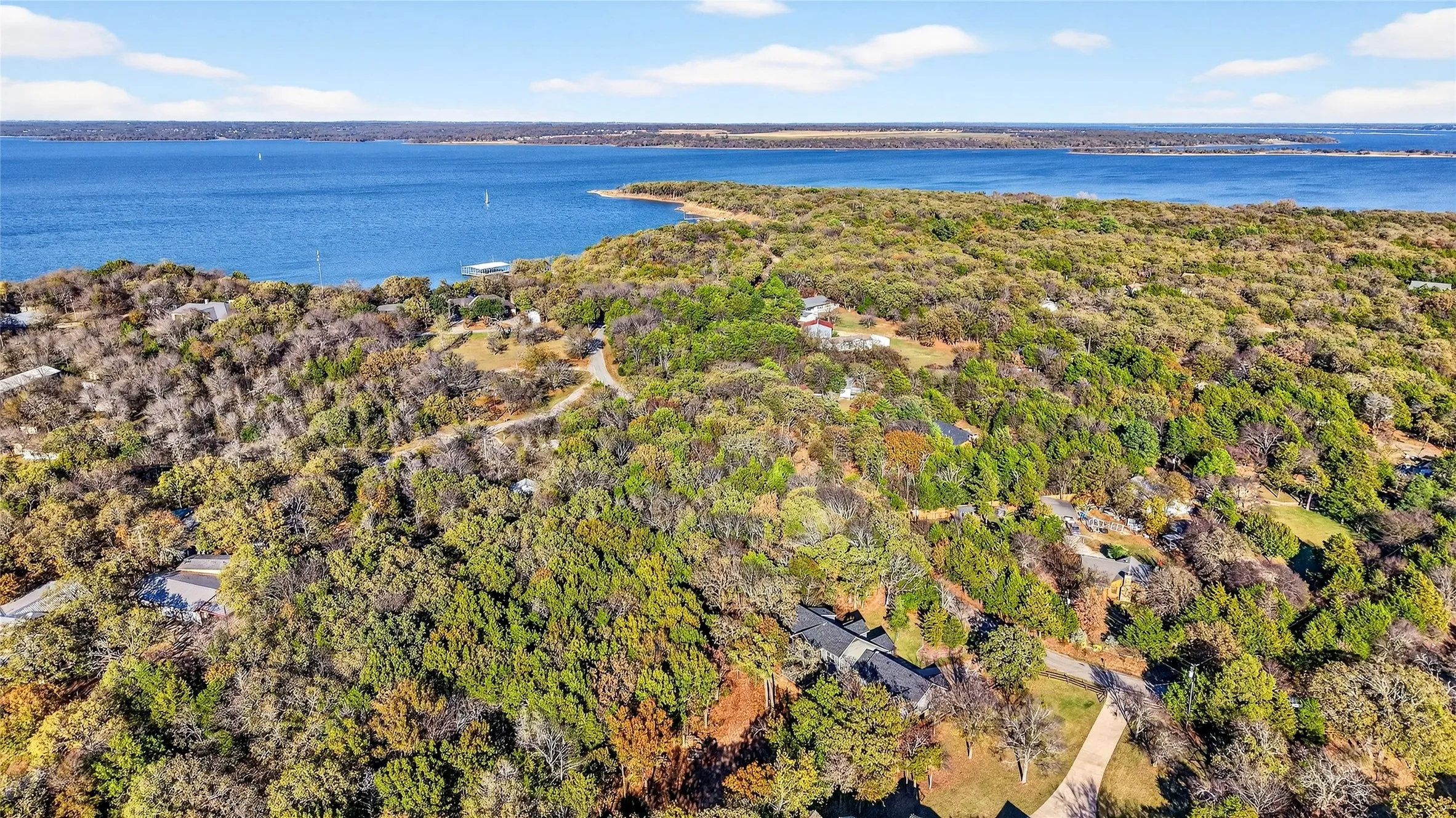 Single Family Residence For Sale in Grayson County , 315 Homesite Road, Pottsboro, Texas 75076, 4 Bedroom, 4 Bathroom, 4 Garage spaces, 2,585 Sqft, built in 2014, mls#21395903, Real Estate Agent in Pottsboro, Homes For Sale in Grayson county, Homes For Sale in Pottsboro, Realtor in Pottsboro Texas, Real Estate Brokerage Independent Realty Texas, Luminita Cordes Realtor