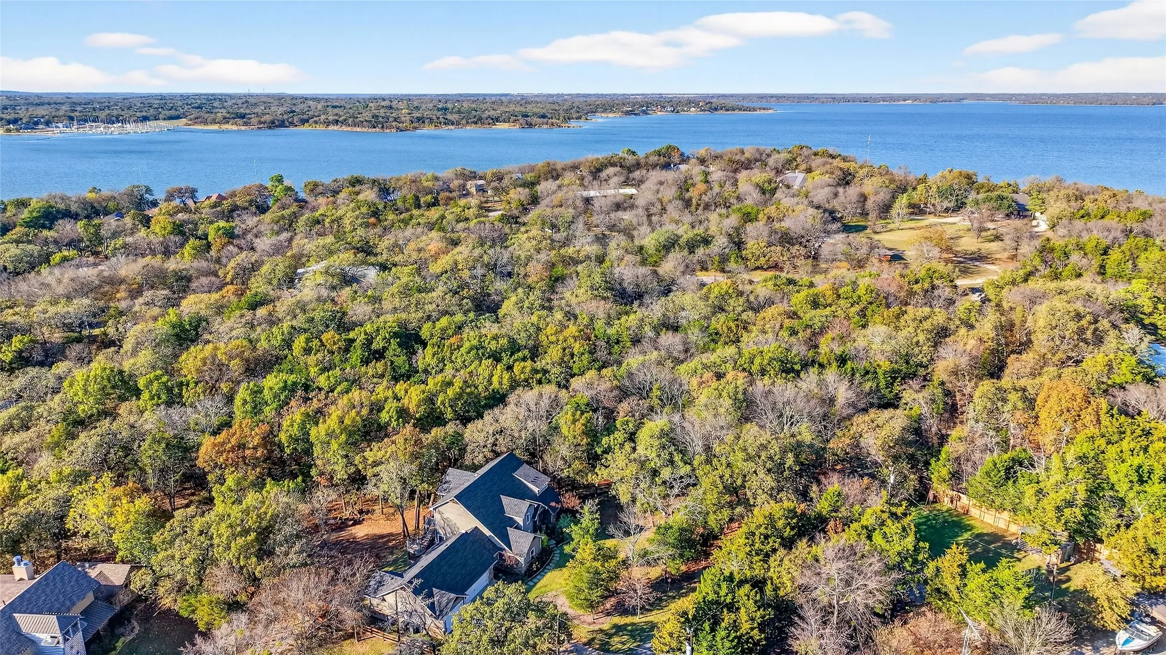 Single Family Residence For Sale in Grayson County , 315 Homesite Road, Pottsboro, Texas 75076, 4 Bedroom, 4 Bathroom, 4 Garage spaces, 2,585 Sqft, built in 2014, mls#21395903, Real Estate Agent in Pottsboro, Homes For Sale in Grayson county, Homes For Sale in Pottsboro, Realtor in Pottsboro Texas, Real Estate Brokerage Independent Realty Texas, Luminita Cordes Realtor