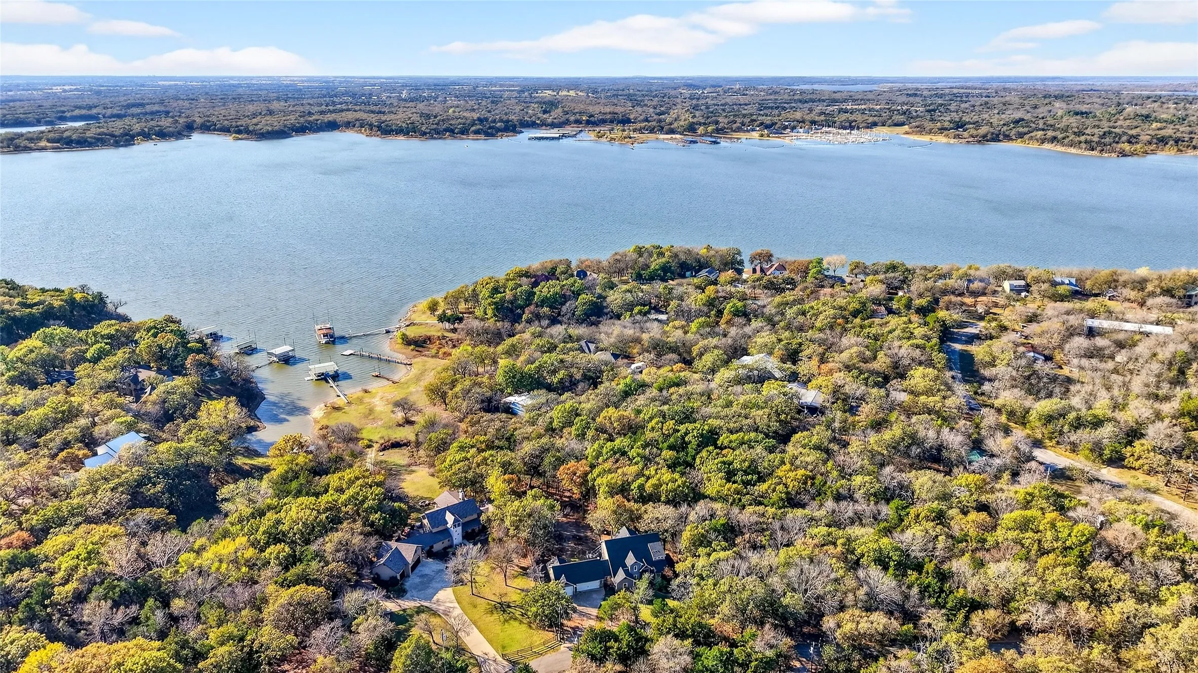 Single Family Residence For Sale in Grayson County , 315 Homesite Road, Pottsboro, Texas 75076, 4 Bedroom, 4 Bathroom, 4 Garage spaces, 2,585 Sqft, built in 2014, mls#21395903, Real Estate Agent in Pottsboro, Homes For Sale in Grayson county, Homes For Sale in Pottsboro, Realtor in Pottsboro Texas, Real Estate Brokerage Independent Realty Texas, Luminita Cordes Realtor