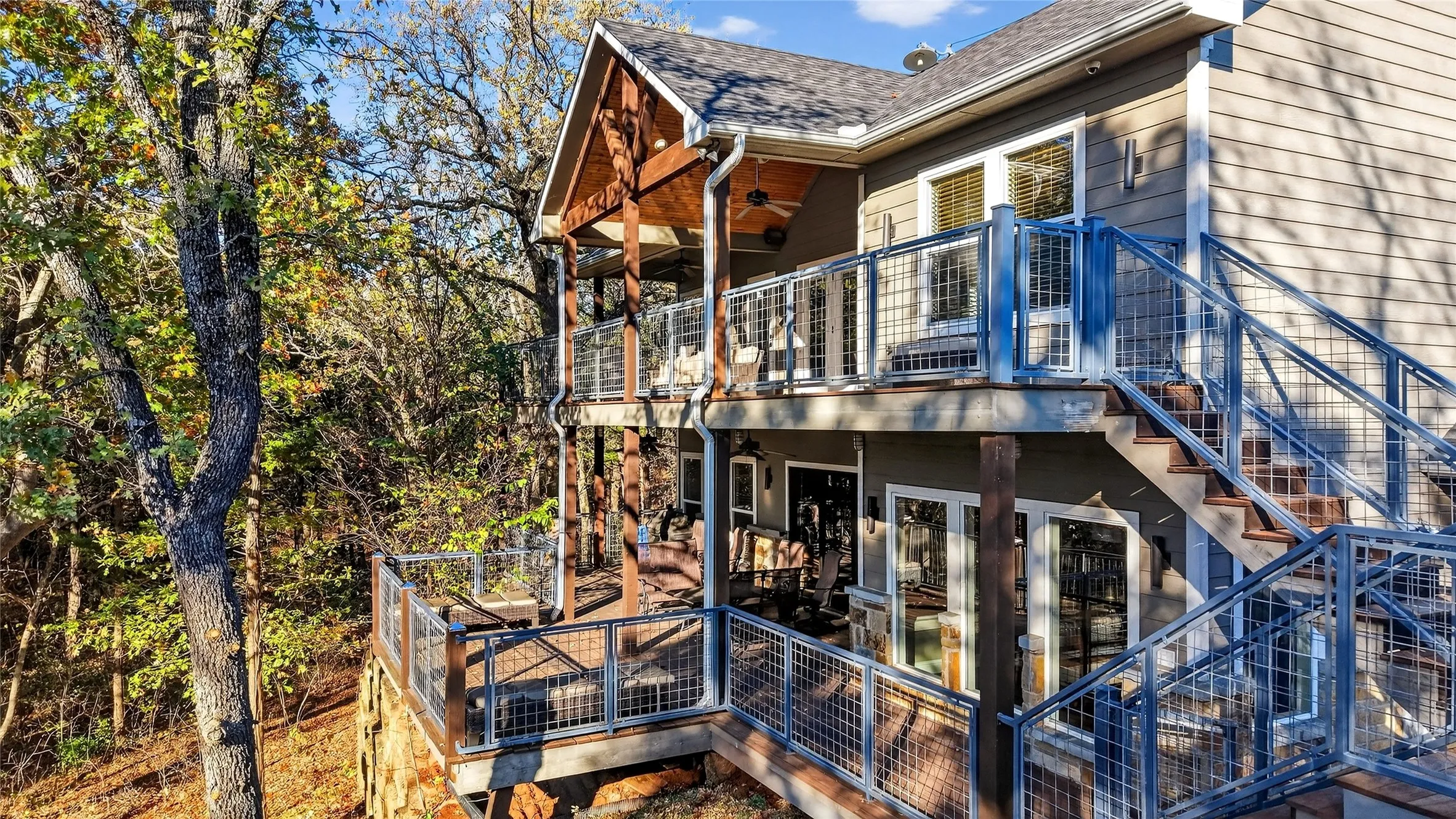 Single Family Residence For Sale in Grayson County , 315 Homesite Road, Pottsboro, Texas 75076, 4 Bedroom, 4 Bathroom, 4 Garage spaces, 2,585 Sqft, built in 2014, mls#21395903, Real Estate Agent in Pottsboro, Homes For Sale in Grayson county, Homes For Sale in Pottsboro, Realtor in Pottsboro Texas, Real Estate Brokerage Independent Realty Texas, Luminita Cordes Realtor