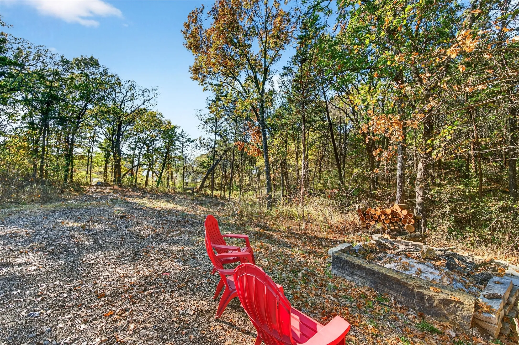 Single Family Residence For Sale in Grayson County , 315 Homesite Road, Pottsboro, Texas 75076, 4 Bedroom, 4 Bathroom, 4 Garage spaces, 2,585 Sqft, built in 2014, mls#21395903, Real Estate Agent in Pottsboro, Homes For Sale in Grayson county, Homes For Sale in Pottsboro, Realtor in Pottsboro Texas, Real Estate Brokerage Independent Realty Texas, Luminita Cordes Realtor
