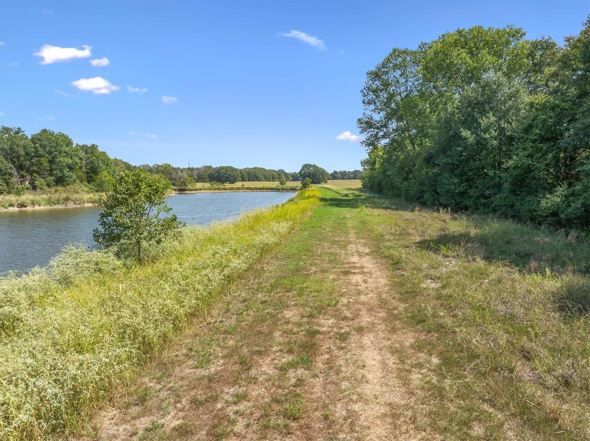 Ranch For Sale in Kaufman County , 18436 C R 331, Terrell, Texas 75161, 0, 0, Garage spaces, 0 Sqft, built in 1987, mls#21395832, Real Estate Agent in Terrell, Homes For Sale in Kaufman county, Homes For Sale in Terrell, Realtor in Terrell Texas, Real Estate Brokerage Independent Realty Texas, Luminita Cordes Realtor