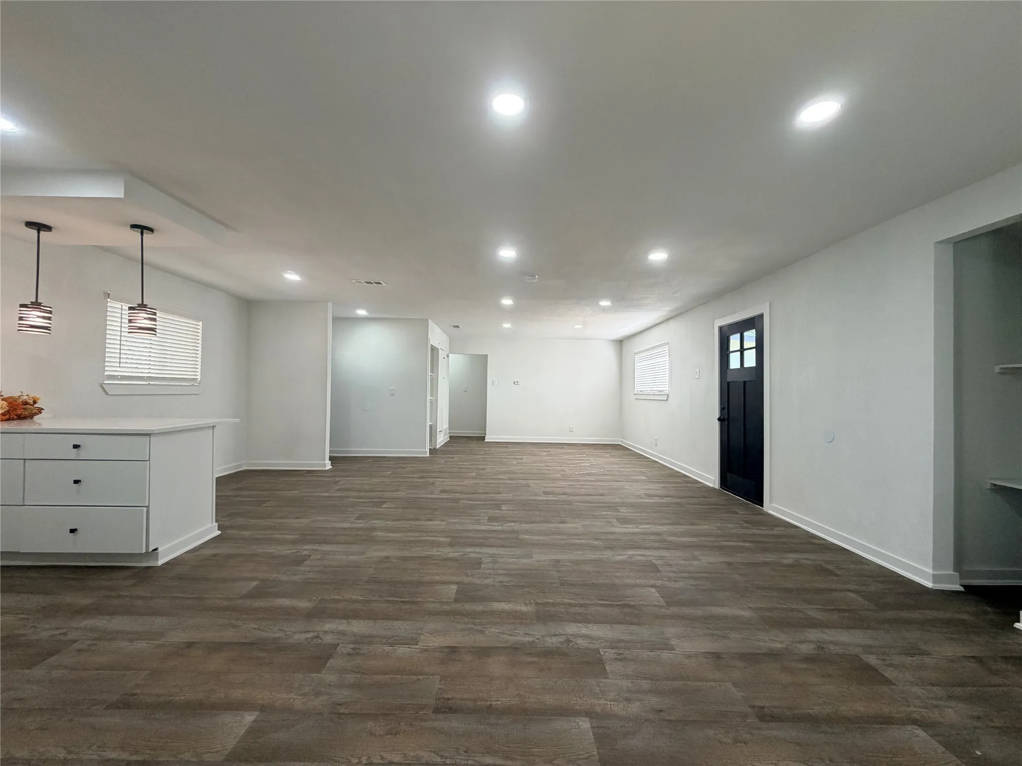 Single Family Residence For Sale in Collin County , 1424 E Parker Road, Plano, Texas 75074, 3 Bedroom, 3 Bathroom, Garage spaces, 1,423 Sqft, built in 1963, mls#21396202, Real Estate Agent in Plano, Homes For Sale in Collin county, Homes For Sale in Plano, Realtor in Plano Texas, Real Estate Brokerage Independent Realty Texas, Luminita Cordes Realtor