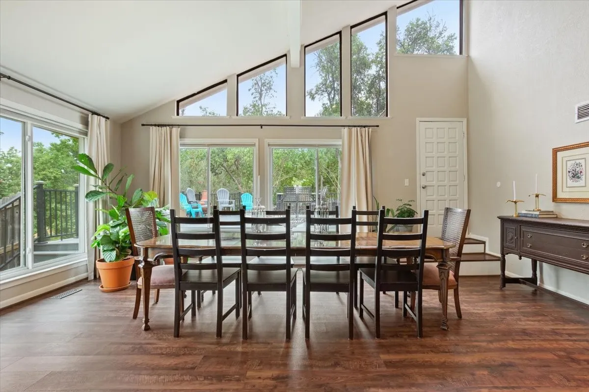 Single Family Residence For Sale in Mc Lennan County , 2424 Richards Drive, Waco, Texas 76710, 4 Bedroom, 3 Bathroom, 2 Garage spaces, 3,141 Sqft, built in 1974, mls#21395426, Real Estate Agent in Waco, Homes For Sale in Mc Lennan county, Homes For Sale in Waco, Realtor in Waco Texas, Real Estate Brokerage Independent Realty Texas, Luminita Cordes Realtor