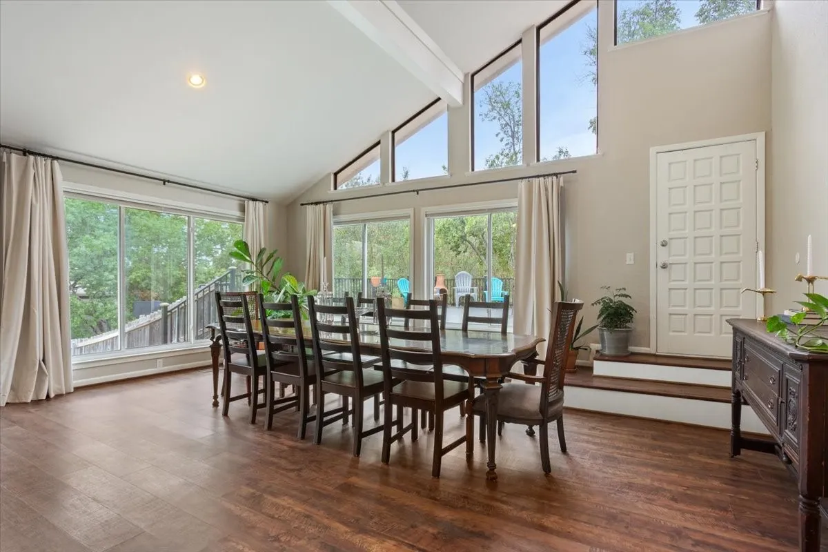 Single Family Residence For Sale in Mc Lennan County , 2424 Richards Drive, Waco, Texas 76710, 4 Bedroom, 3 Bathroom, 2 Garage spaces, 3,141 Sqft, built in 1974, mls#21395426, Real Estate Agent in Waco, Homes For Sale in Mc Lennan county, Homes For Sale in Waco, Realtor in Waco Texas, Real Estate Brokerage Independent Realty Texas, Luminita Cordes Realtor