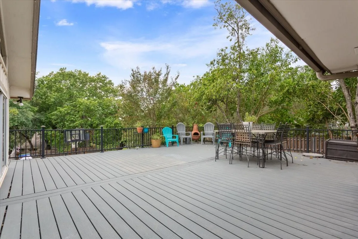 Single Family Residence For Sale in Mc Lennan County , 2424 Richards Drive, Waco, Texas 76710, 4 Bedroom, 3 Bathroom, 2 Garage spaces, 3,141 Sqft, built in 1974, mls#21395426, Real Estate Agent in Waco, Homes For Sale in Mc Lennan county, Homes For Sale in Waco, Realtor in Waco Texas, Real Estate Brokerage Independent Realty Texas, Luminita Cordes Realtor