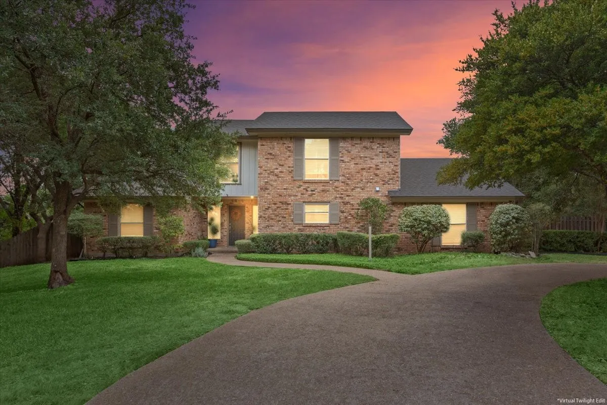 Single Family Residence For Sale in Mc Lennan County , 2424 Richards Drive, Waco, Texas 76710, 4 Bedroom, 3 Bathroom, 2 Garage spaces, 3,141 Sqft, built in 1974, mls#21395426, Real Estate Agent in Waco, Homes For Sale in Mc Lennan county, Homes For Sale in Waco, Realtor in Waco Texas, Real Estate Brokerage Independent Realty Texas, Luminita Cordes Realtor