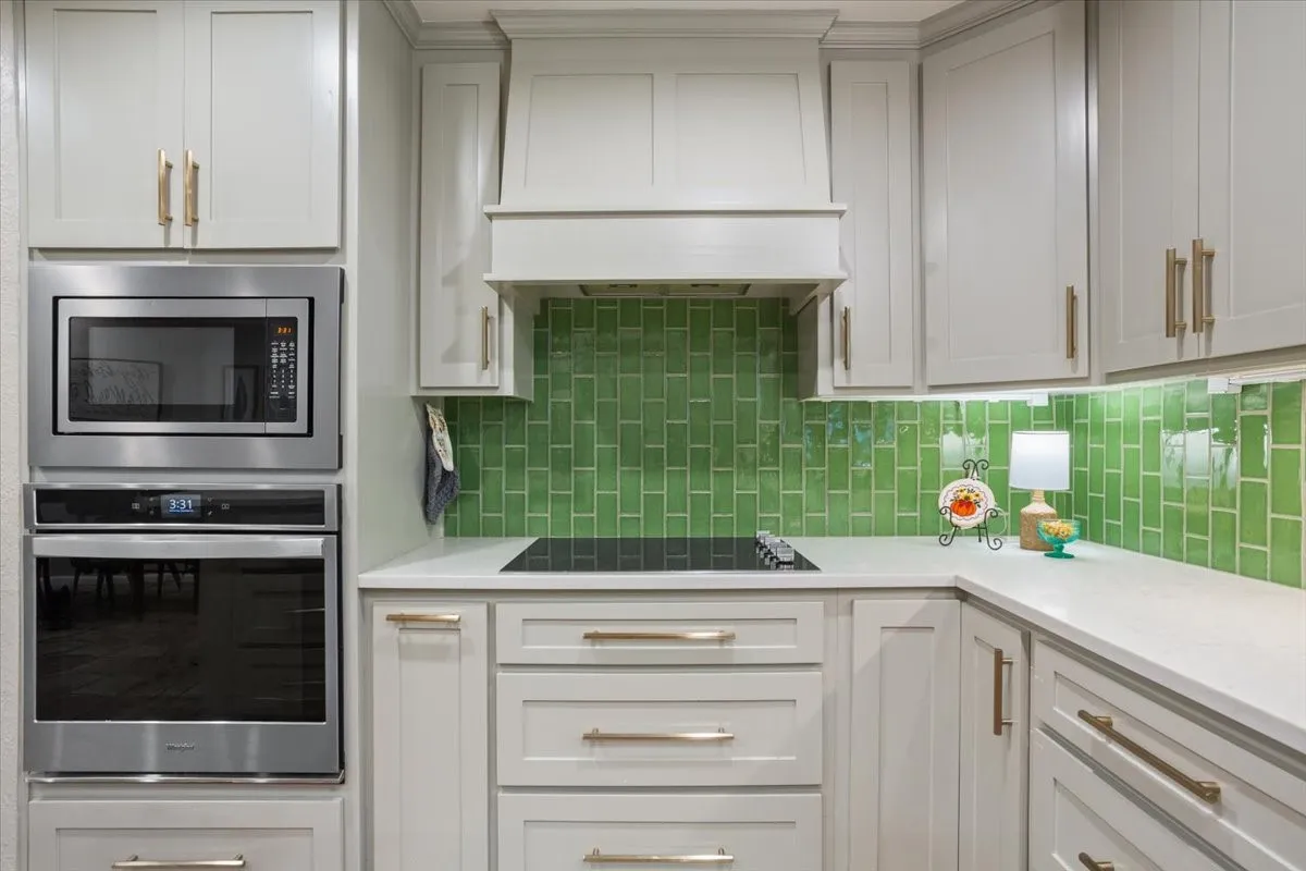 Single Family Residence For Sale in Mc Lennan County , 2424 Richards Drive, Waco, Texas 76710, 4 Bedroom, 3 Bathroom, 2 Garage spaces, 3,141 Sqft, built in 1974, mls#21395426, Real Estate Agent in Waco, Homes For Sale in Mc Lennan county, Homes For Sale in Waco, Realtor in Waco Texas, Real Estate Brokerage Independent Realty Texas, Luminita Cordes Realtor