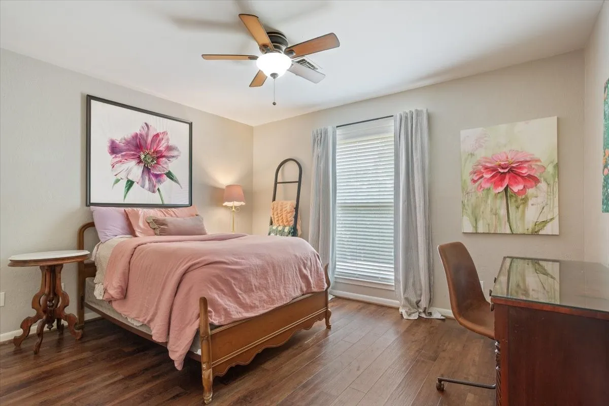 Single Family Residence For Sale in Mc Lennan County , 2424 Richards Drive, Waco, Texas 76710, 4 Bedroom, 3 Bathroom, 2 Garage spaces, 3,141 Sqft, built in 1974, mls#21395426, Real Estate Agent in Waco, Homes For Sale in Mc Lennan county, Homes For Sale in Waco, Realtor in Waco Texas, Real Estate Brokerage Independent Realty Texas, Luminita Cordes Realtor
