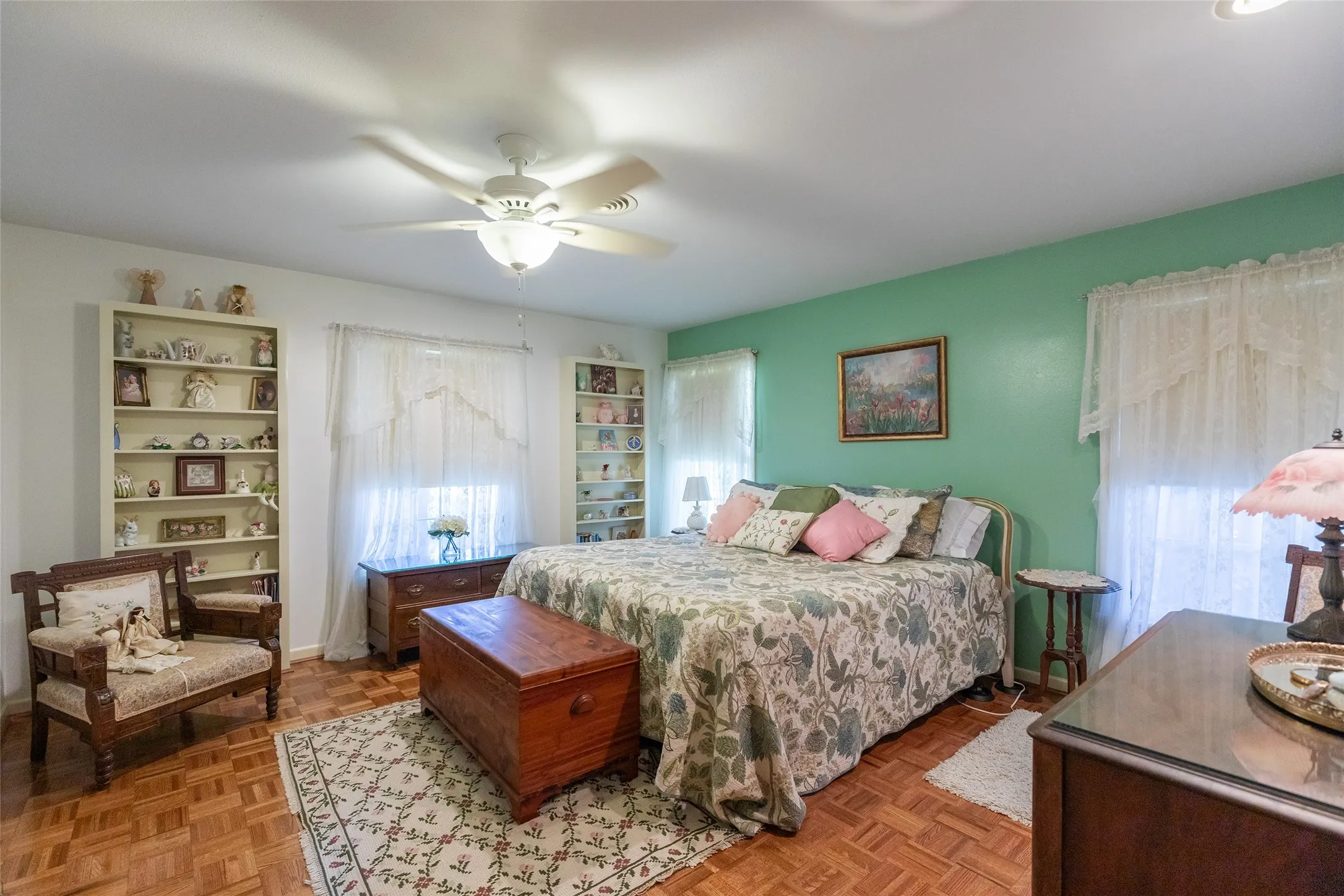 BEDROOM 1