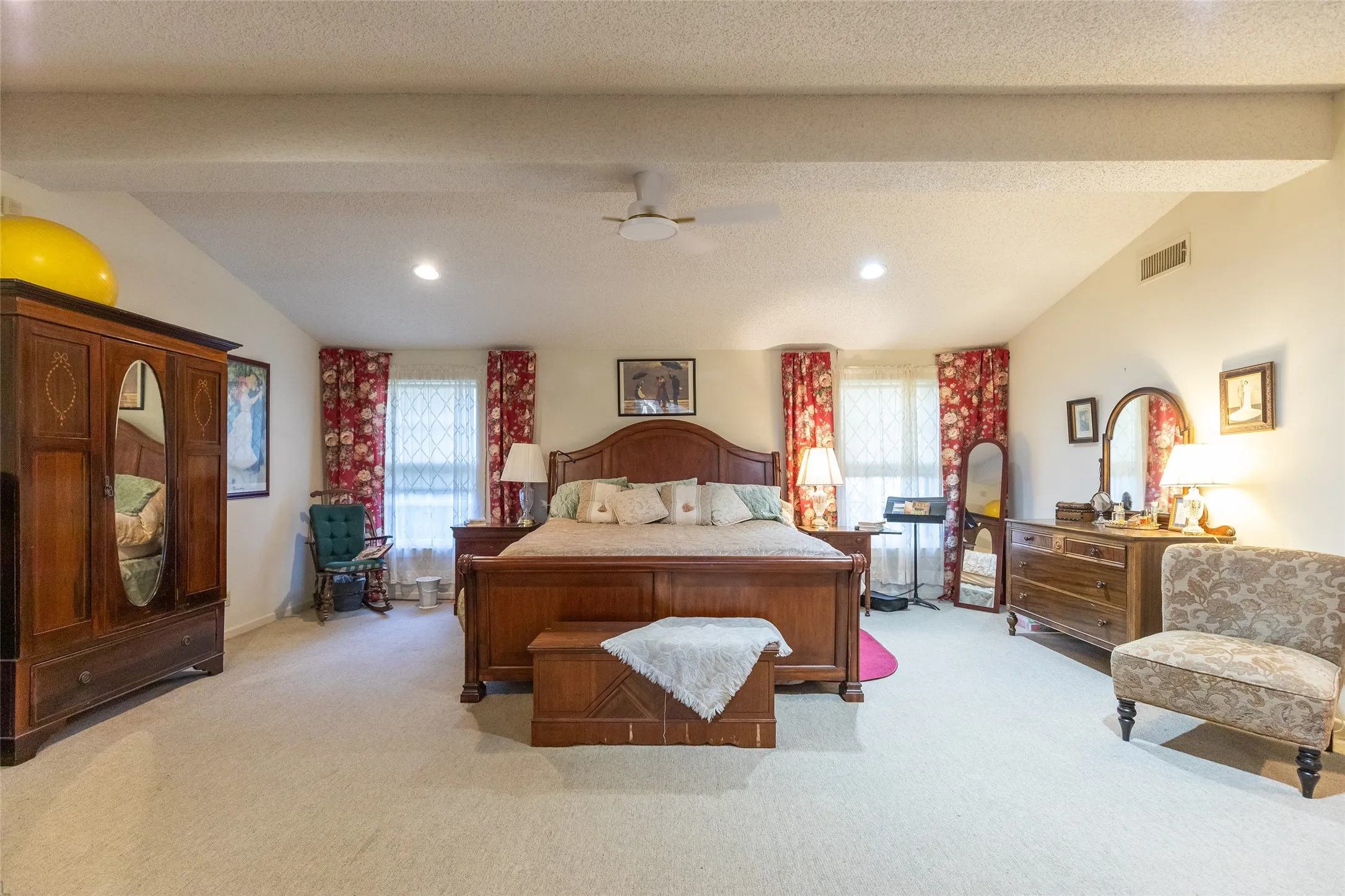 PRIMARY BEDROOM