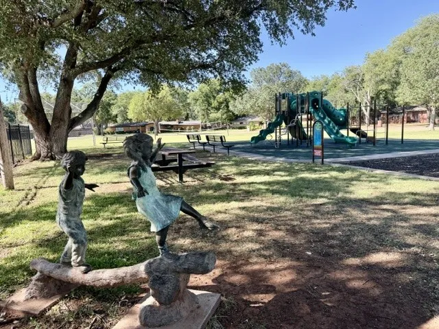 COMMUNITY PLAYGROUND