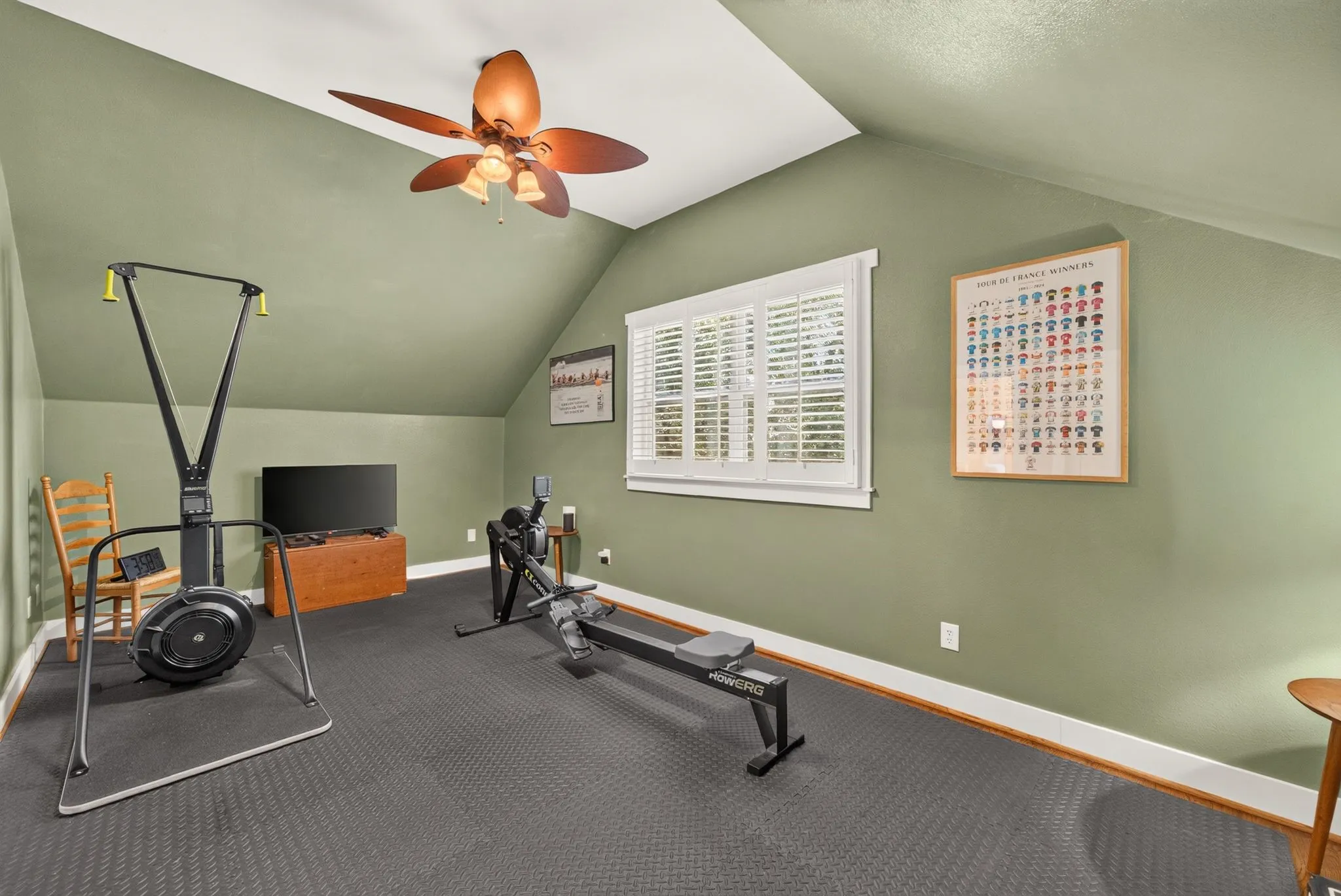 Single Family Residence For Sale in Dallas County , 6002 Prospect Avenue, Dallas, Texas 75206, 4 Bedroom, 3 Bathroom, 2 Garage spaces, 2,676 Sqft, built in 2002, mls#21394480, Real Estate Agent in Dallas, Homes For Sale in Dallas county, Homes For Sale in Dallas, Realtor in Dallas Texas, Real Estate Brokerage Independent Realty Texas, Luminita Cordes Realtor