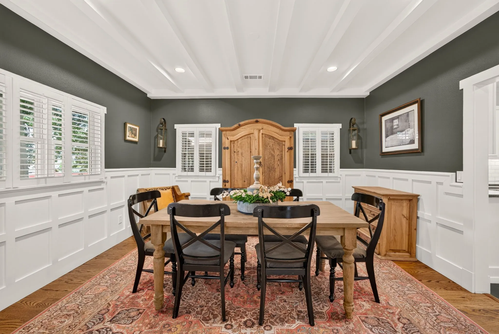 Single Family Residence For Sale in Dallas County , 6002 Prospect Avenue, Dallas, Texas 75206, 4 Bedroom, 3 Bathroom, 2 Garage spaces, 2,676 Sqft, built in 2002, mls#21394480, Real Estate Agent in Dallas, Homes For Sale in Dallas county, Homes For Sale in Dallas, Realtor in Dallas Texas, Real Estate Brokerage Independent Realty Texas, Luminita Cordes Realtor
