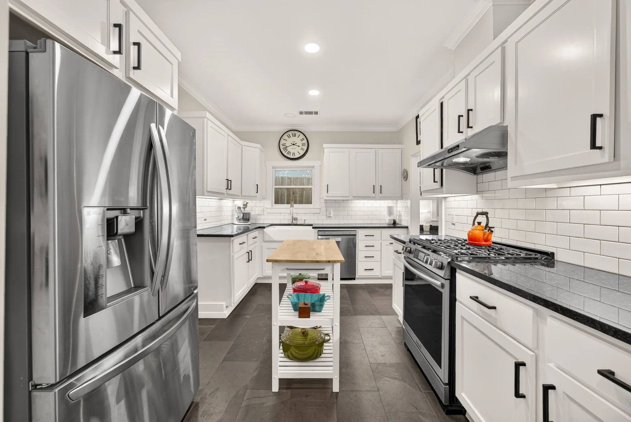 Single Family Residence For Sale in Dallas County , 6002 Prospect Avenue, Dallas, Texas 75206, 4 Bedroom, 3 Bathroom, 2 Garage spaces, 2,676 Sqft, built in 2002, mls#21394480, Real Estate Agent in Dallas, Homes For Sale in Dallas county, Homes For Sale in Dallas, Realtor in Dallas Texas, Real Estate Brokerage Independent Realty Texas, Luminita Cordes Realtor