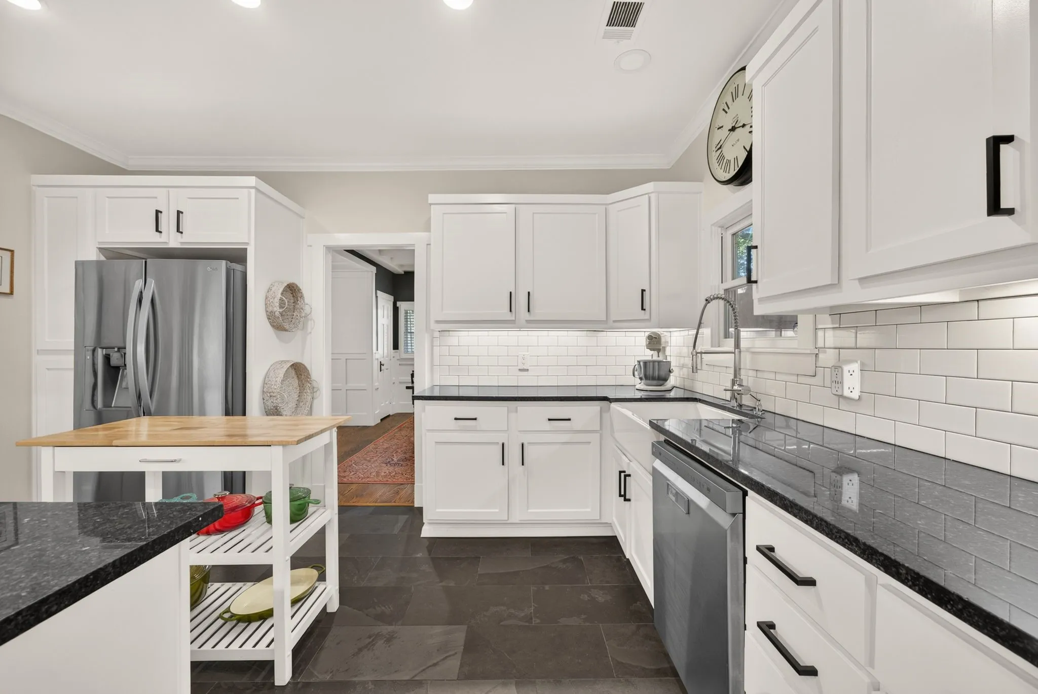 Single Family Residence For Sale in Dallas County , 6002 Prospect Avenue, Dallas, Texas 75206, 4 Bedroom, 3 Bathroom, 2 Garage spaces, 2,676 Sqft, built in 2002, mls#21394480, Real Estate Agent in Dallas, Homes For Sale in Dallas county, Homes For Sale in Dallas, Realtor in Dallas Texas, Real Estate Brokerage Independent Realty Texas, Luminita Cordes Realtor