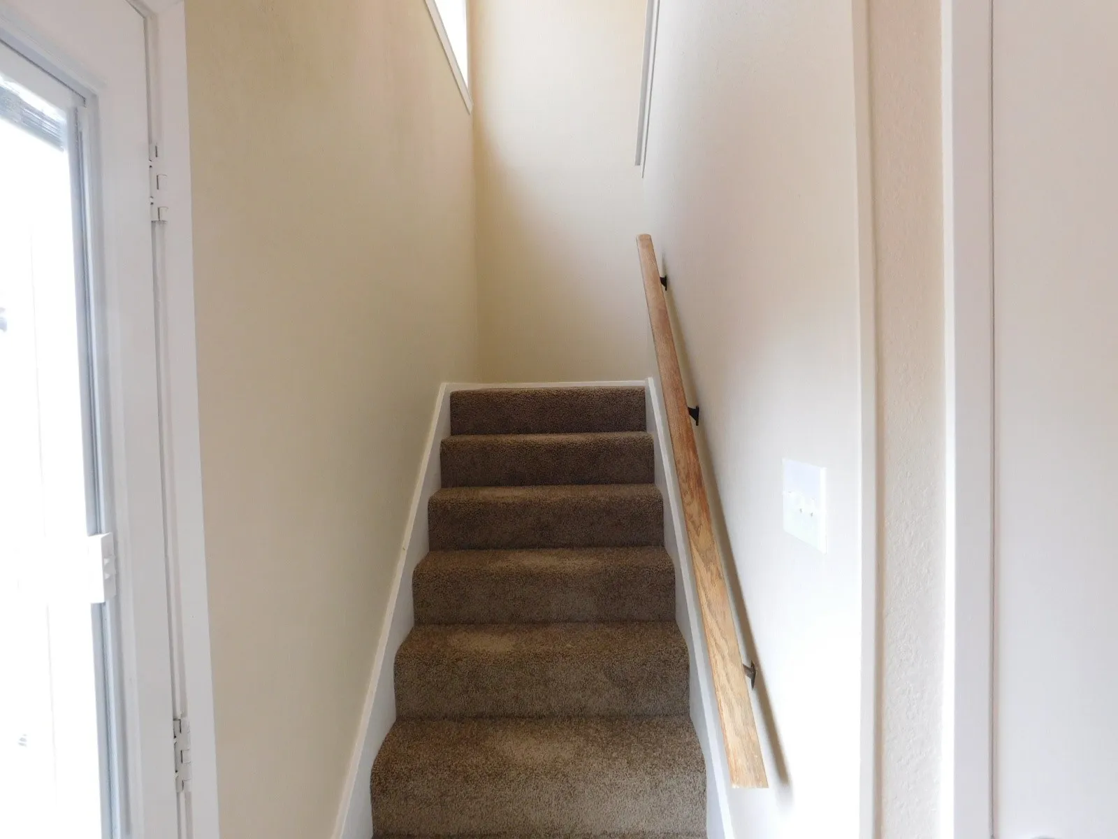 Townhouse For Rent in Dallas County , 1511 Grantbrook Lane, Dallas, Texas 75228, 2 Bedroom, 2 Bathroom, 2 Garage spaces, 1,237 Sqft, built in 1981, mls#21395977, Real Estate Agent in Dallas, Homes For Rent in Dallas county, Homes For Rent in Dallas, Realtor in Dallas Texas, Real Estate Brokerage Independent Realty Texas, Luminita Cordes Realtor