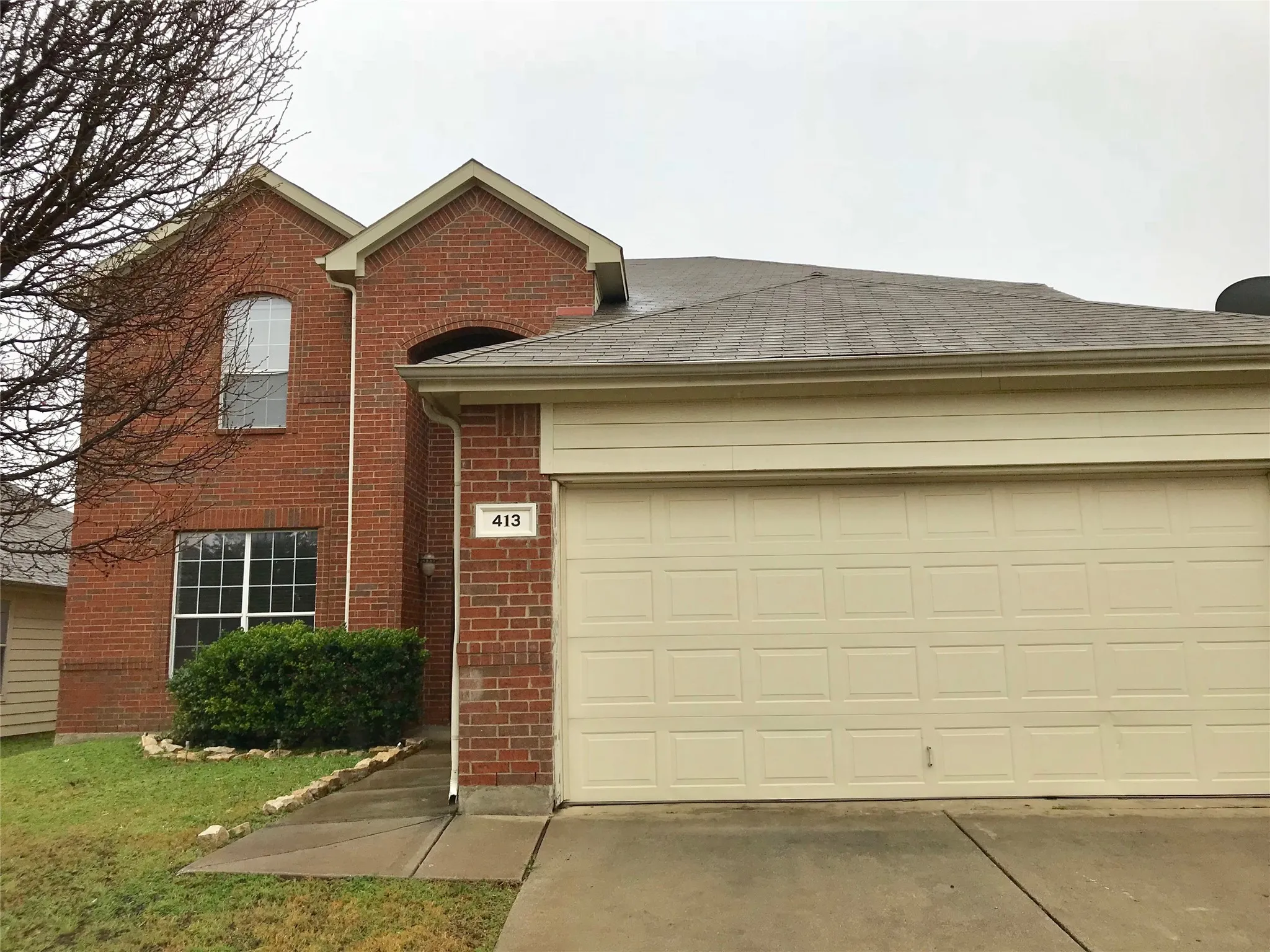 Single Family Residence For Rent in Tarrant County , 413 Mystic River Trail, Fort Worth, Texas 76131, 4 Bedroom, 3 Bathroom, 2 Garage spaces, 2,737 Sqft, built in 2006, mls#21396271, Real Estate Agent in Fort Worth, Homes For Rent in Tarrant county, Homes For Rent in Fort Worth, Realtor in Fort Worth Texas, Real Estate Brokerage Independent Realty Texas, Luminita Cordes Realtor