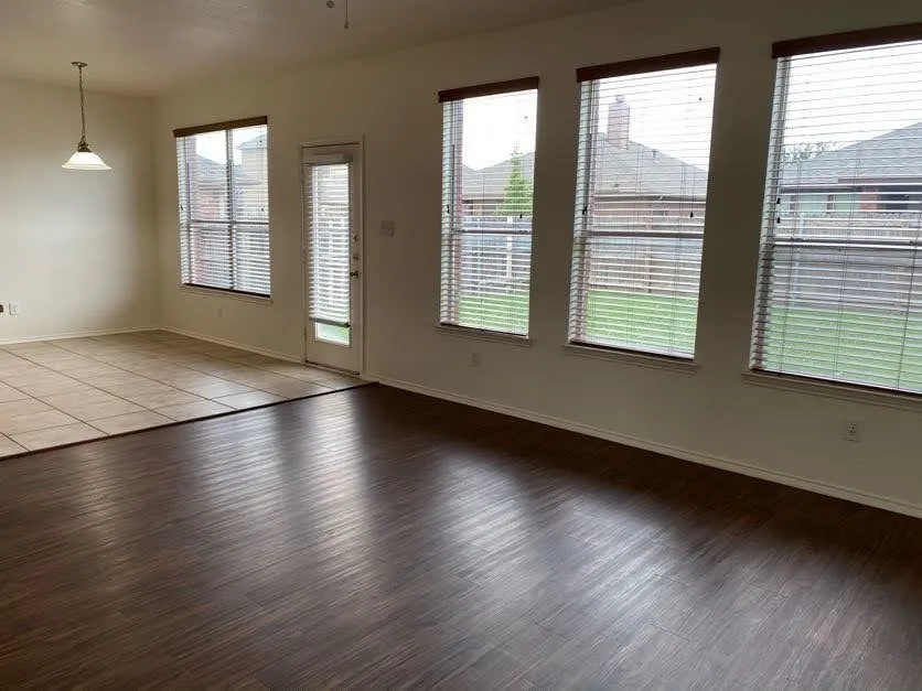 Single Family Residence For Rent in Tarrant County , 413 Mystic River Trail, Fort Worth, Texas 76131, 4 Bedroom, 3 Bathroom, 2 Garage spaces, 2,737 Sqft, built in 2006, mls#21396271, Real Estate Agent in Fort Worth, Homes For Rent in Tarrant county, Homes For Rent in Fort Worth, Realtor in Fort Worth Texas, Real Estate Brokerage Independent Realty Texas, Luminita Cordes Realtor