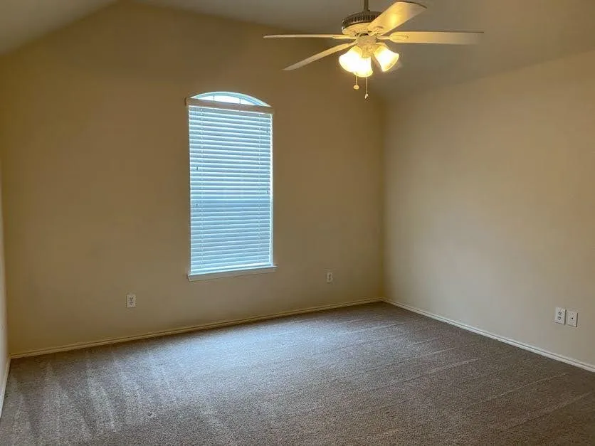 Single Family Residence For Rent in Tarrant County , 413 Mystic River Trail, Fort Worth, Texas 76131, 4 Bedroom, 3 Bathroom, 2 Garage spaces, 2,737 Sqft, built in 2006, mls#21396271, Real Estate Agent in Fort Worth, Homes For Rent in Tarrant county, Homes For Rent in Fort Worth, Realtor in Fort Worth Texas, Real Estate Brokerage Independent Realty Texas, Luminita Cordes Realtor