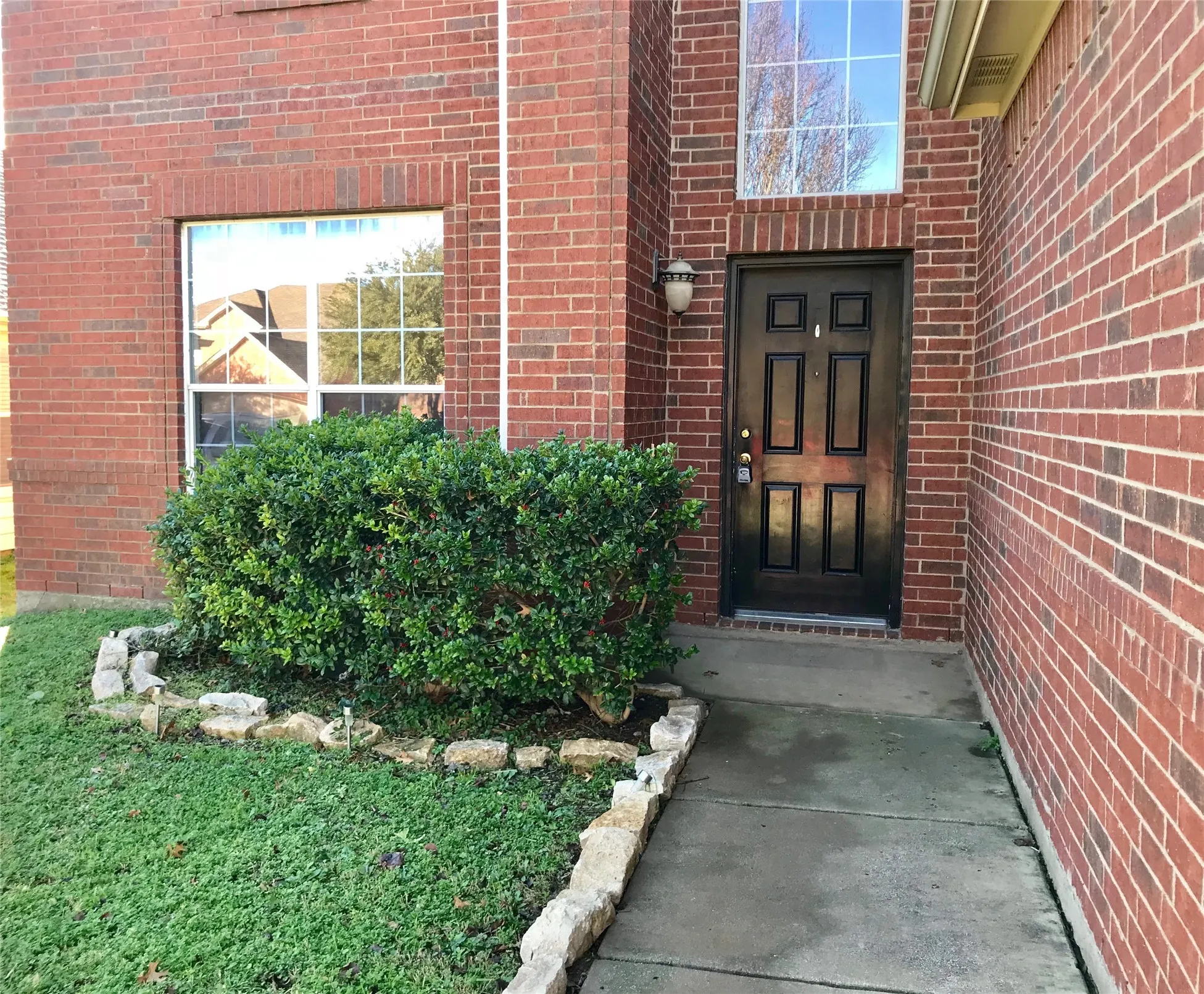 Single Family Residence For Rent in Tarrant County , 413 Mystic River Trail, Fort Worth, Texas 76131, 4 Bedroom, 3 Bathroom, 2 Garage spaces, 2,737 Sqft, built in 2006, mls#21396271, Real Estate Agent in Fort Worth, Homes For Rent in Tarrant county, Homes For Rent in Fort Worth, Realtor in Fort Worth Texas, Real Estate Brokerage Independent Realty Texas, Luminita Cordes Realtor
