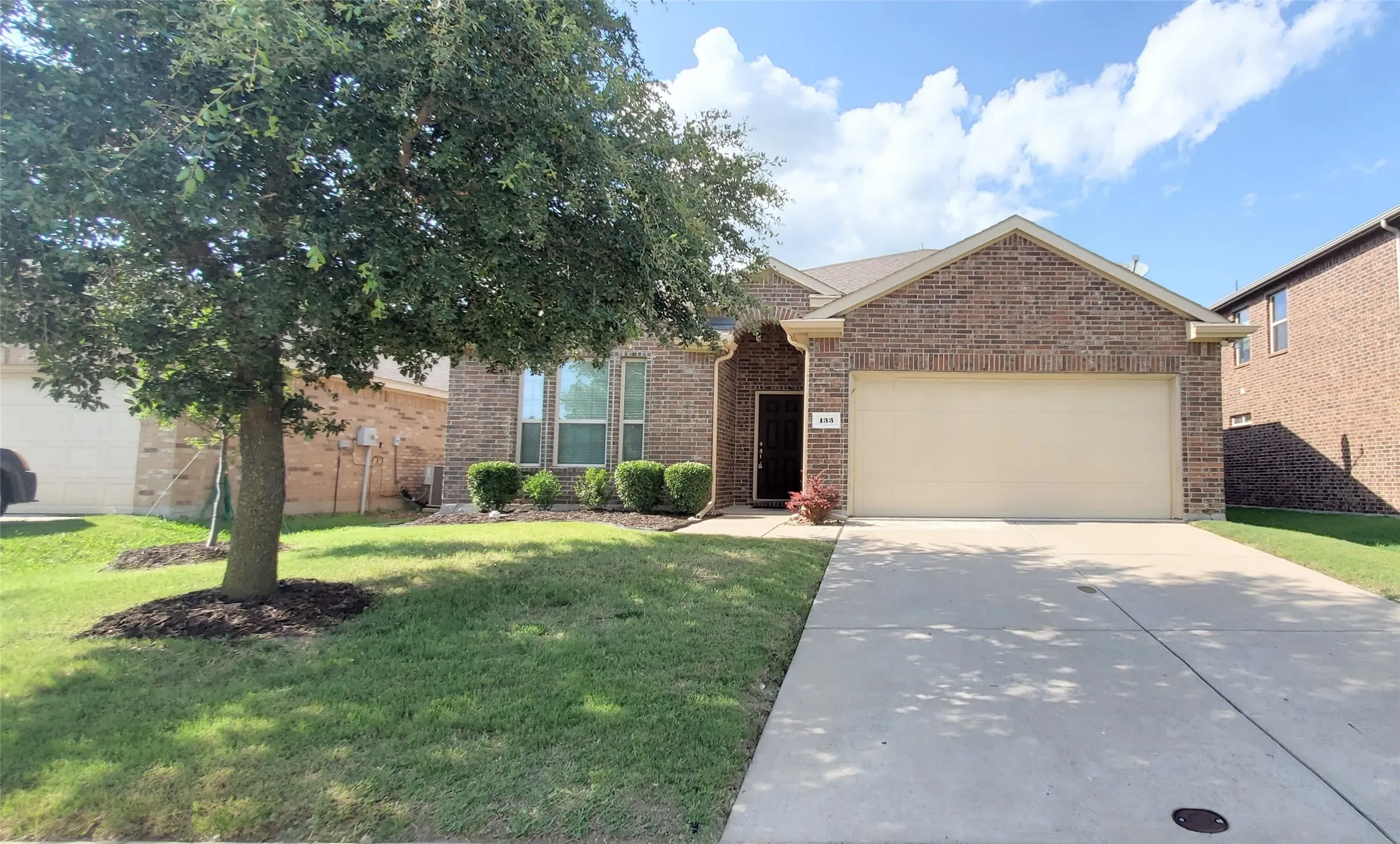 Single Family Residence For Rent in Collin County , 133 Oriole Drive, Anna, Texas 75409, 4 Bedroom, 3 Bathroom, 2 Garage spaces, 2,255 Sqft, built in 2014, mls#21396272, Real Estate Agent in Anna, Homes For Rent in Collin county, Homes For Rent in Anna, Realtor in Anna Texas, Real Estate Brokerage Independent Realty Texas, Luminita Cordes Realtor