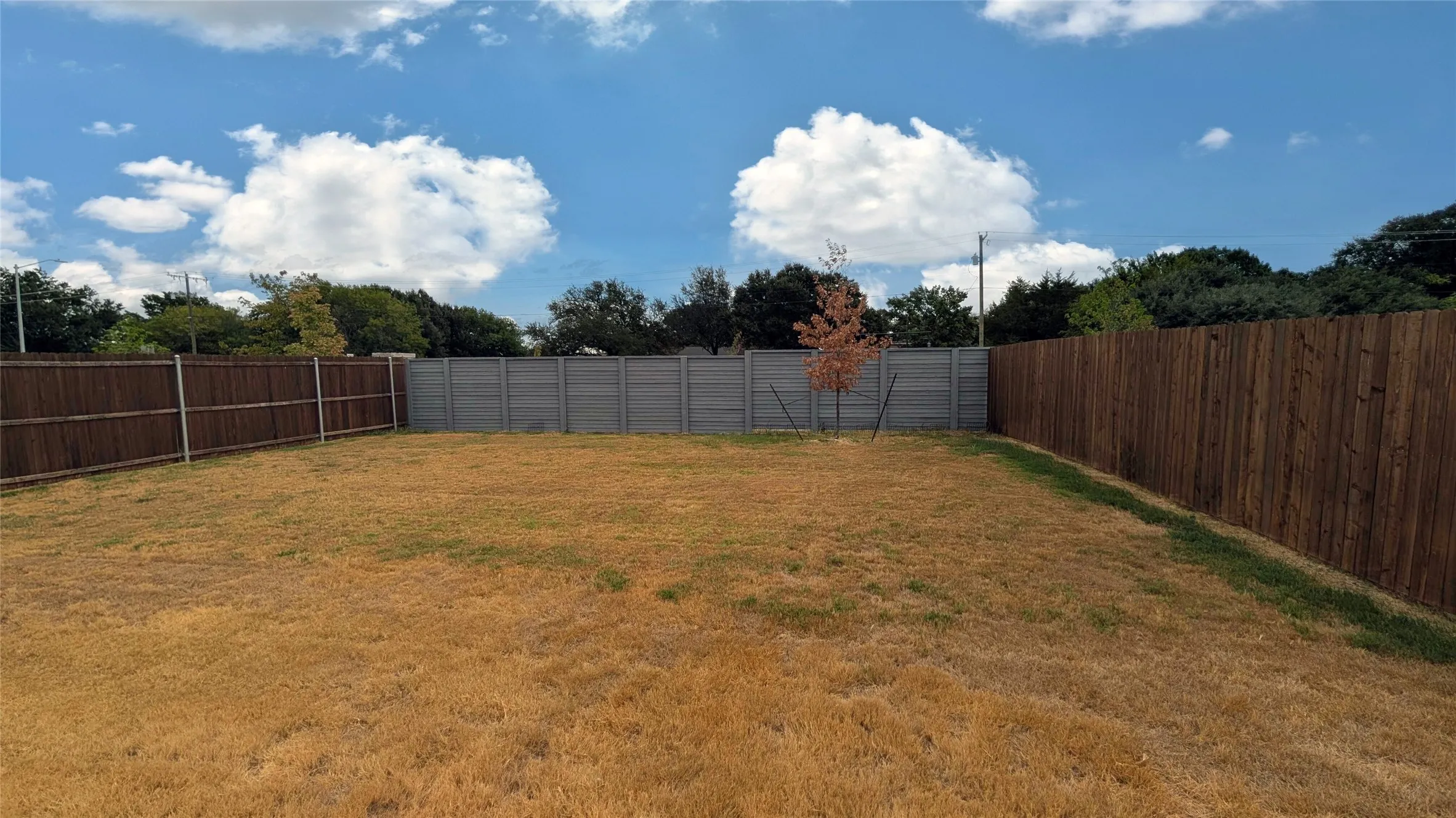 Single Family Residence For Sale in Ellis County , 4952 Stonebridge Drive, Ennis, Texas 75119, 4 Bedroom, 2 Bathroom, 2 Garage spaces, 1,764 Sqft, built in 2024, mls#21394962, Real Estate Agent in Ennis, Homes For Sale in Ellis county, Homes For Sale in Ennis, Realtor in Ennis Texas, Real Estate Brokerage Independent Realty Texas, Luminita Cordes Realtor