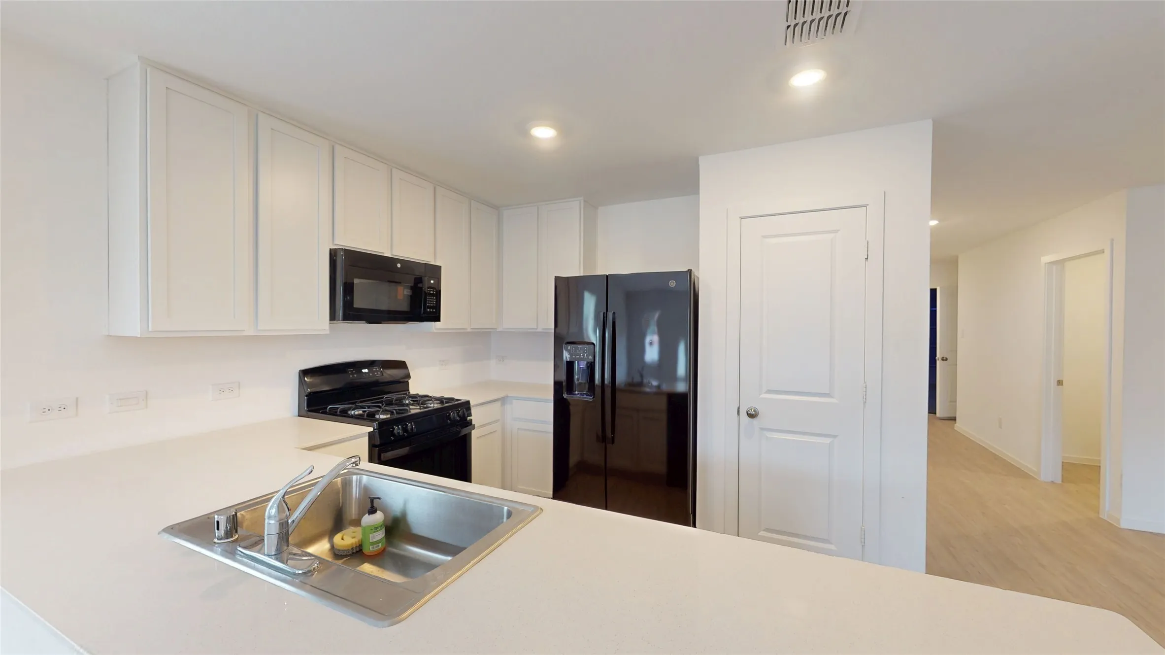 Single Family Residence For Sale in Ellis County , 4952 Stonebridge Drive, Ennis, Texas 75119, 4 Bedroom, 2 Bathroom, 2 Garage spaces, 1,764 Sqft, built in 2024, mls#21394962, Real Estate Agent in Ennis, Homes For Sale in Ellis county, Homes For Sale in Ennis, Realtor in Ennis Texas, Real Estate Brokerage Independent Realty Texas, Luminita Cordes Realtor