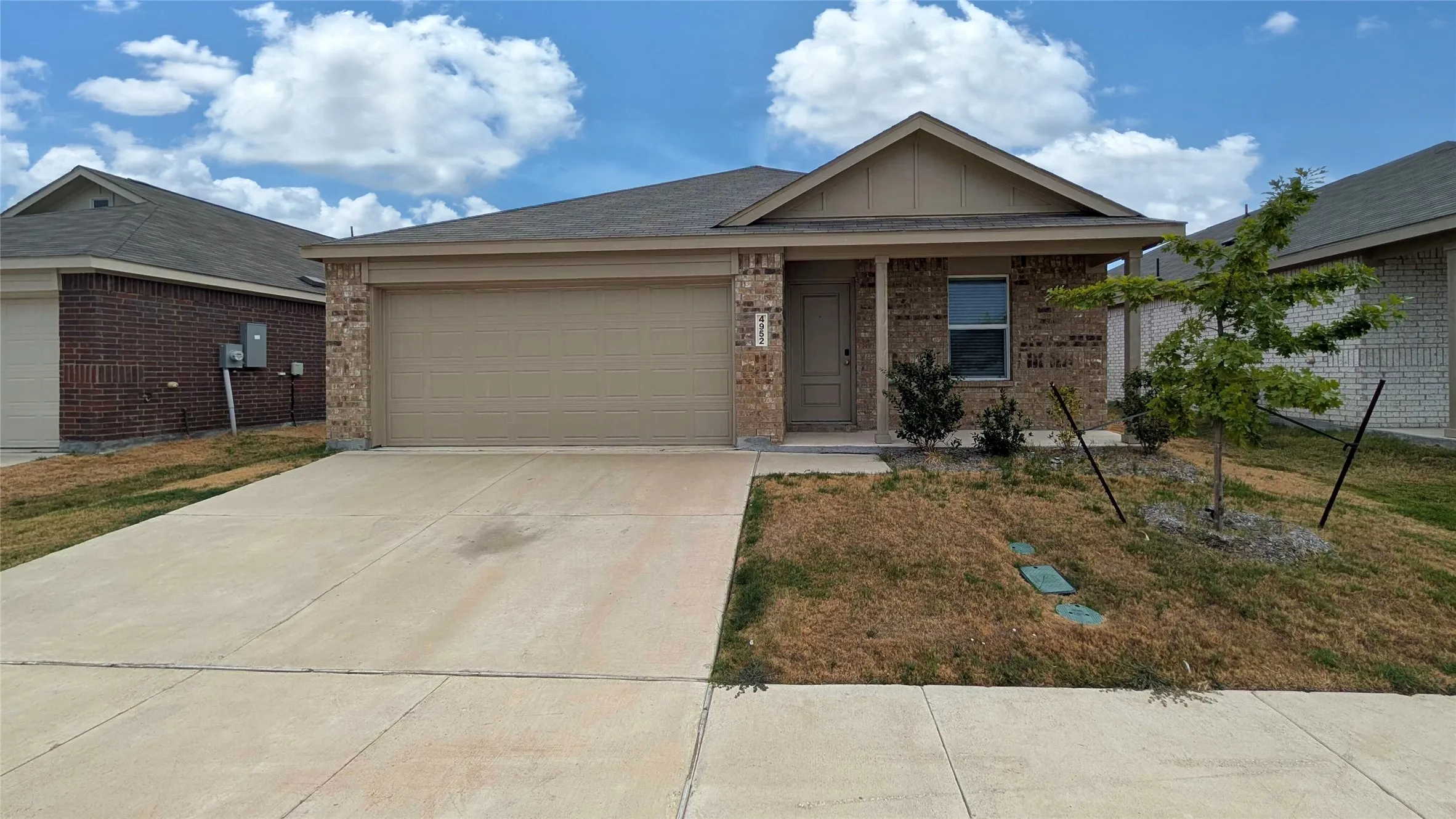 Single Family Residence For Sale in Ellis County , 4952 Stonebridge Drive, Ennis, Texas 75119, 4 Bedroom, 2 Bathroom, 2 Garage spaces, 1,764 Sqft, built in 2024, mls#21394962, Real Estate Agent in Ennis, Homes For Sale in Ellis county, Homes For Sale in Ennis, Realtor in Ennis Texas, Real Estate Brokerage Independent Realty Texas, Luminita Cordes Realtor
