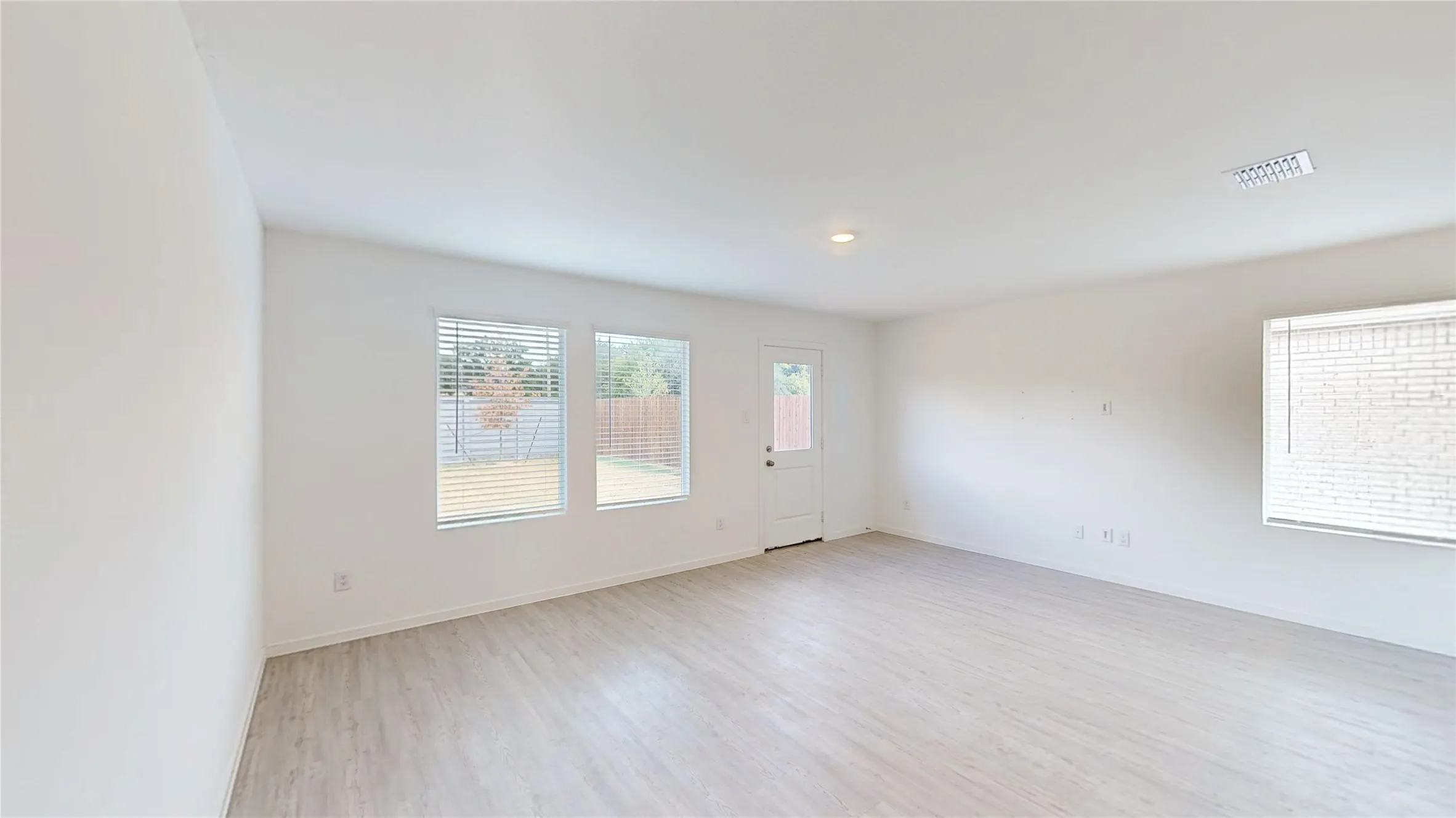 Single Family Residence For Sale in Ellis County , 4952 Stonebridge Drive, Ennis, Texas 75119, 4 Bedroom, 2 Bathroom, 2 Garage spaces, 1,764 Sqft, built in 2024, mls#21394962, Real Estate Agent in Ennis, Homes For Sale in Ellis county, Homes For Sale in Ennis, Realtor in Ennis Texas, Real Estate Brokerage Independent Realty Texas, Luminita Cordes Realtor