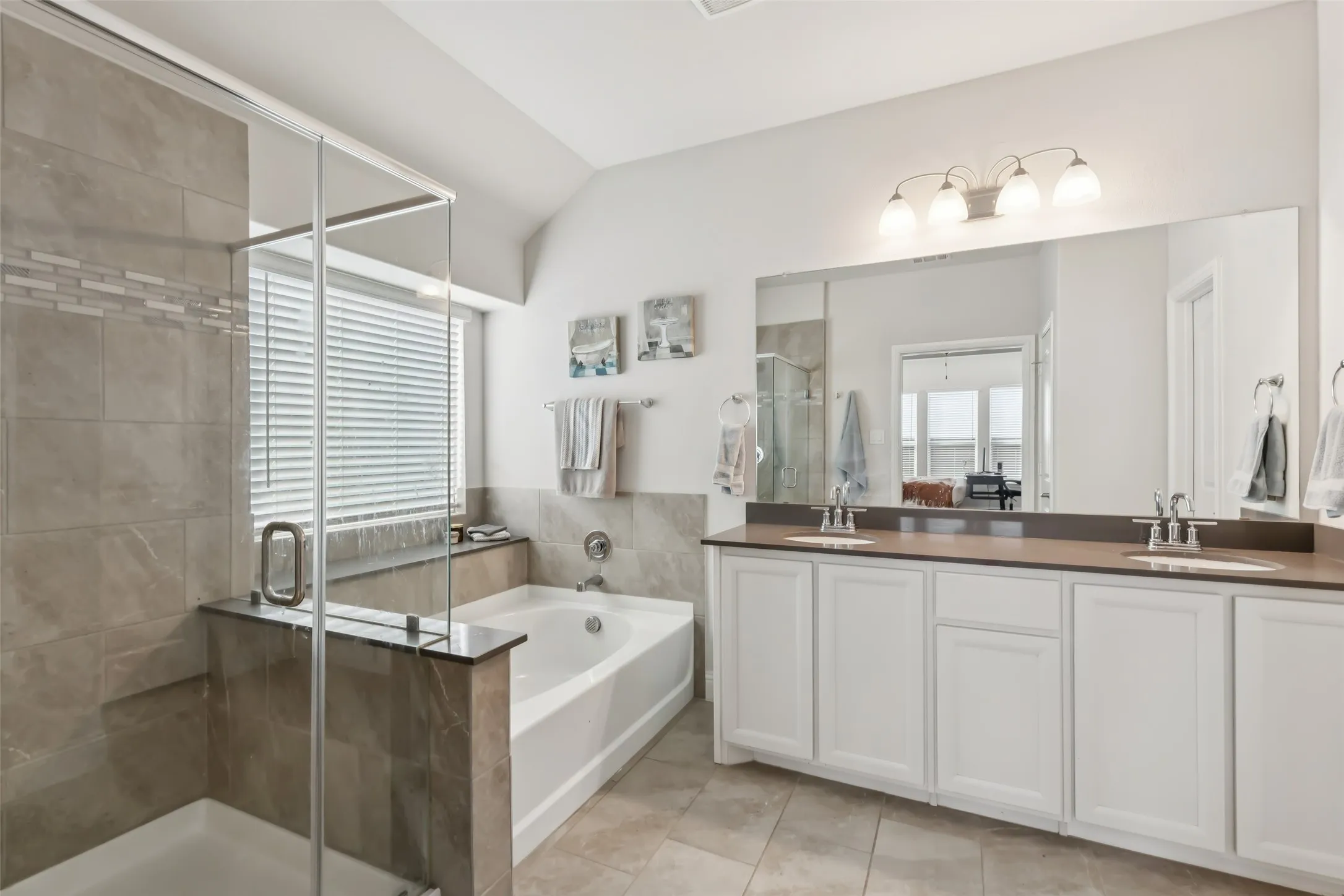 Single Family Residence For Sale in Denton County , 16500 Sunnyland Drive, Celina, Texas 75009, 4 Bedroom, 3 Bathroom, 2 Garage spaces, 2,509 Sqft, built in 2021, mls#21367620, Real Estate Agent in Celina, Homes For Sale in Denton county, Homes For Sale in Celina, Realtor in Celina Texas, Real Estate Brokerage Independent Realty Texas, Luminita Cordes Realtor
