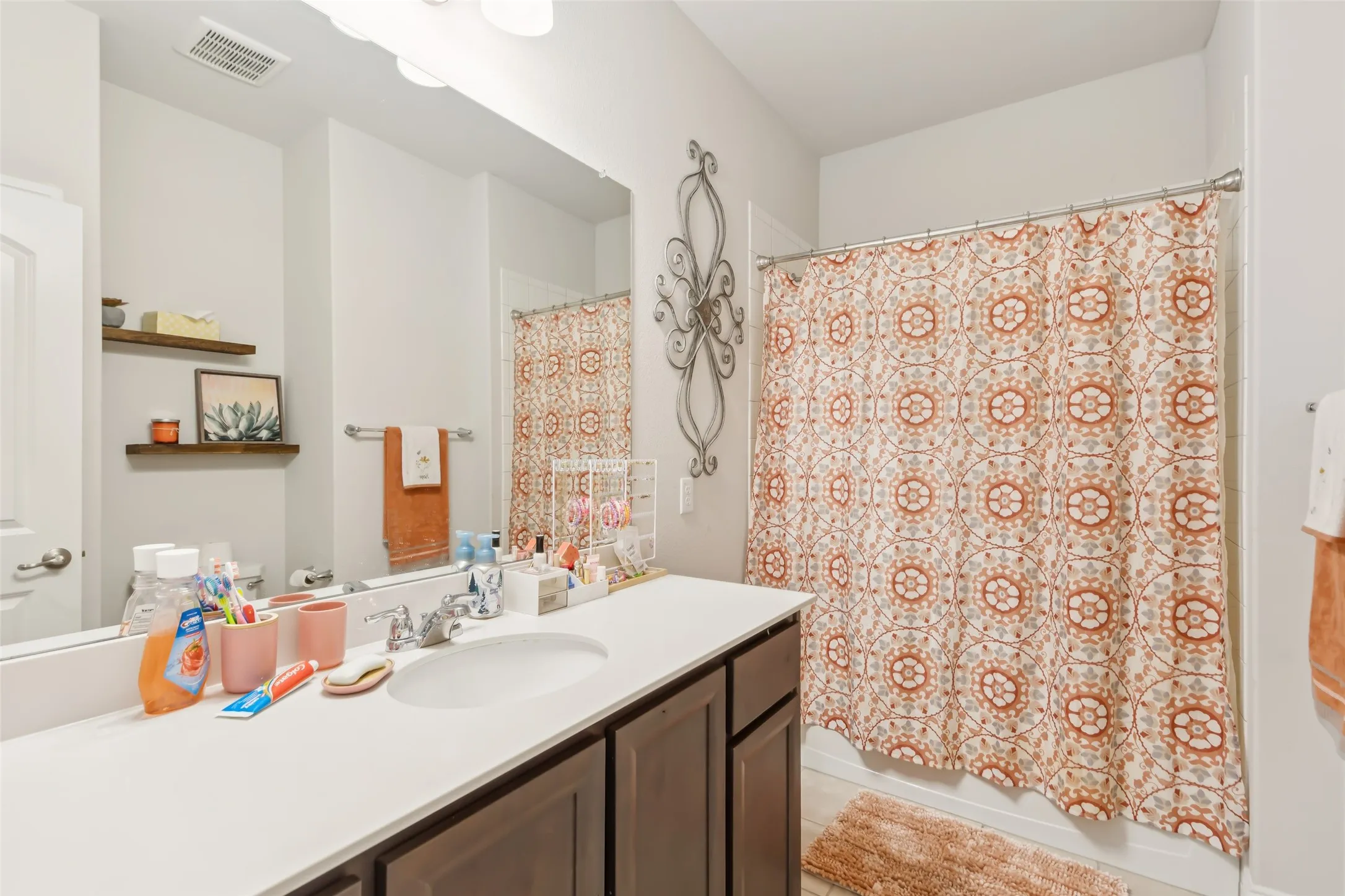 Single Family Residence For Sale in Denton County , 16500 Sunnyland Drive, Celina, Texas 75009, 4 Bedroom, 3 Bathroom, 2 Garage spaces, 2,509 Sqft, built in 2021, mls#21367620, Real Estate Agent in Celina, Homes For Sale in Denton county, Homes For Sale in Celina, Realtor in Celina Texas, Real Estate Brokerage Independent Realty Texas, Luminita Cordes Realtor