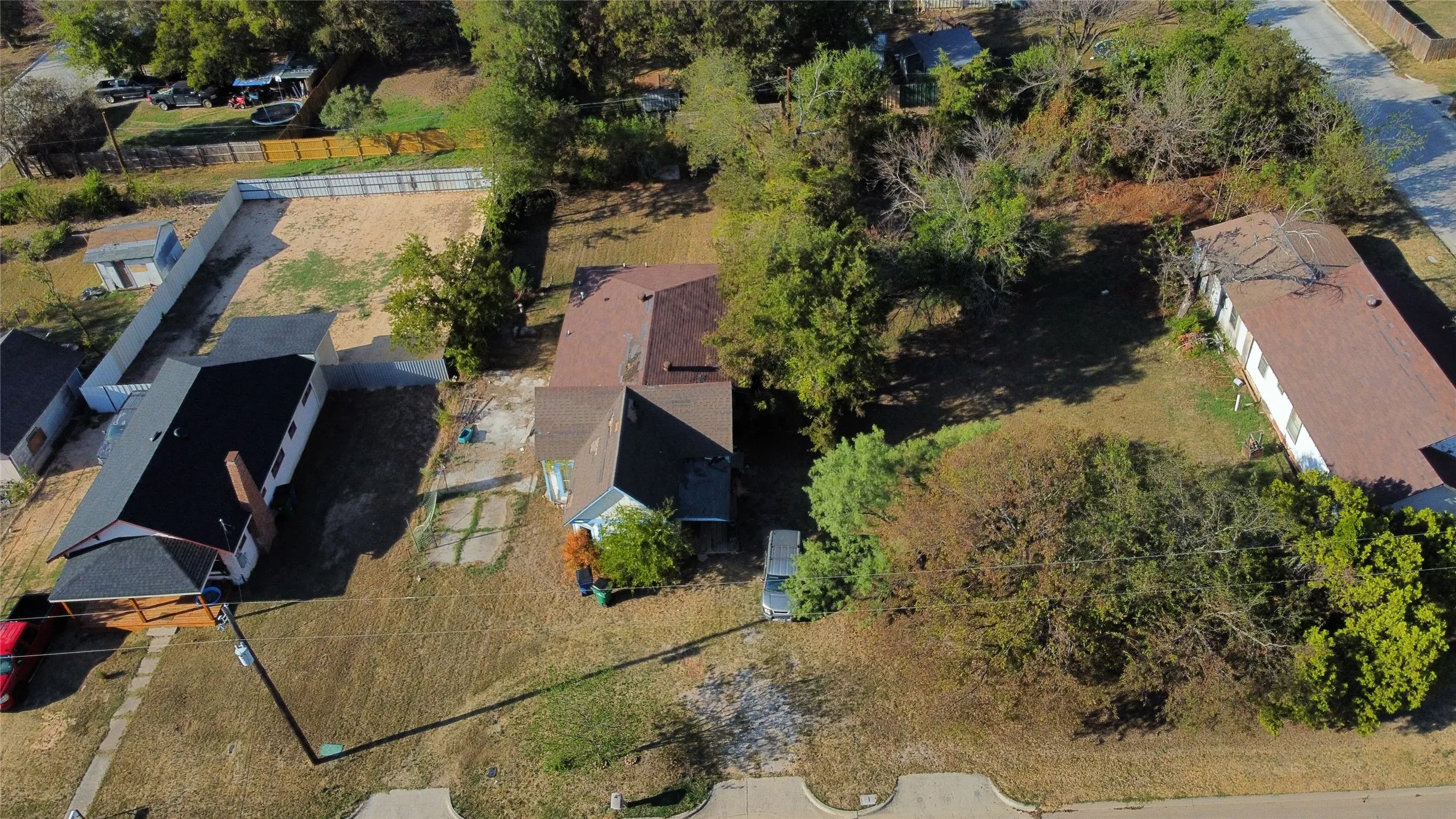 Single Family Residence For Sale in Wise County , 1205 Thompson Street, Bridgeport, Texas 76426, 2 Bedroom, 2 Bathroom, Garage spaces, 1,536 Sqft, built in 1960, mls#21393736, Real Estate Agent in Bridgeport, Homes For Sale in Wise county, Homes For Sale in Bridgeport, Realtor in Bridgeport Texas, Real Estate Brokerage Independent Realty Texas, Luminita Cordes Realtor