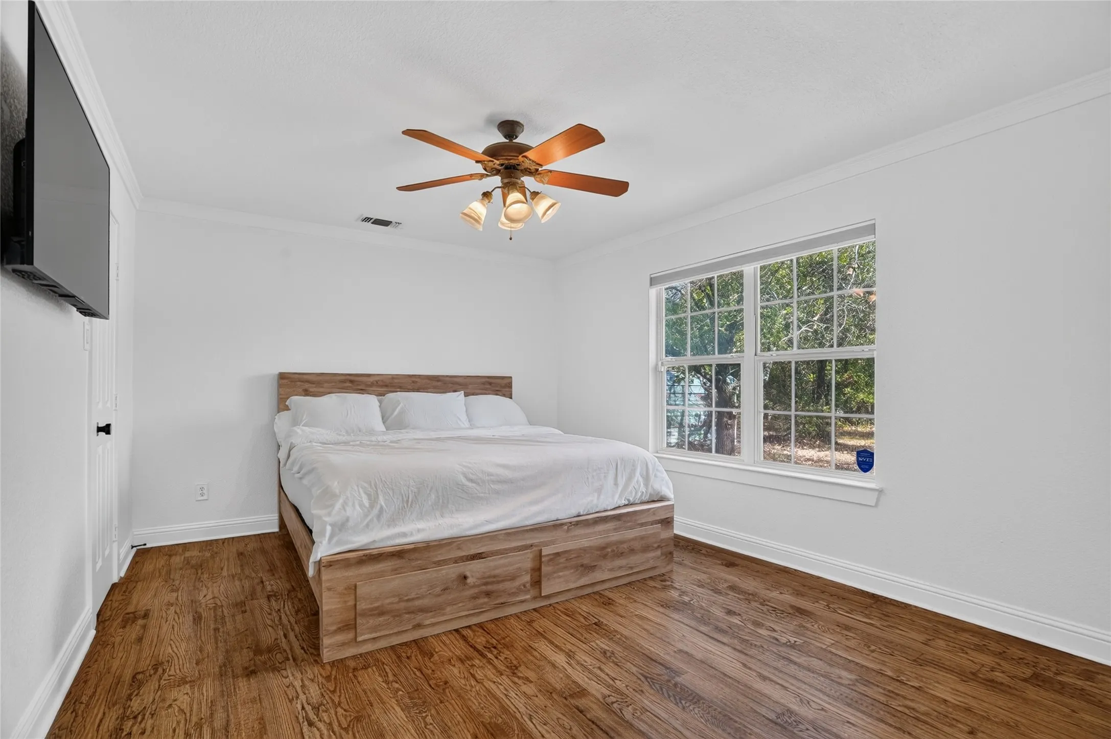 Hardwood-style flooring throughout