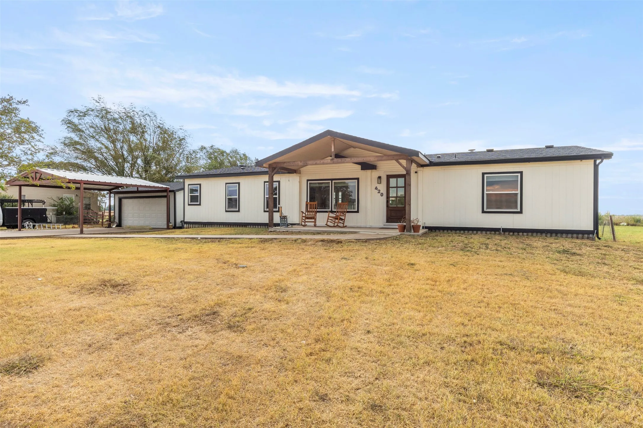 Mobile Home For Sale in Ellis County , 420 Choice Drive, Palmer, Texas 75152, 3 Bedroom, 2 Bathroom, 2 Garage spaces, 1,984 Sqft, built in 1999, mls#21394334, Real Estate Agent in Palmer, Homes For Sale in Ellis county, Homes For Sale in Palmer, Realtor in Palmer Texas, Real Estate Brokerage Independent Realty Texas, Luminita Cordes Realtor