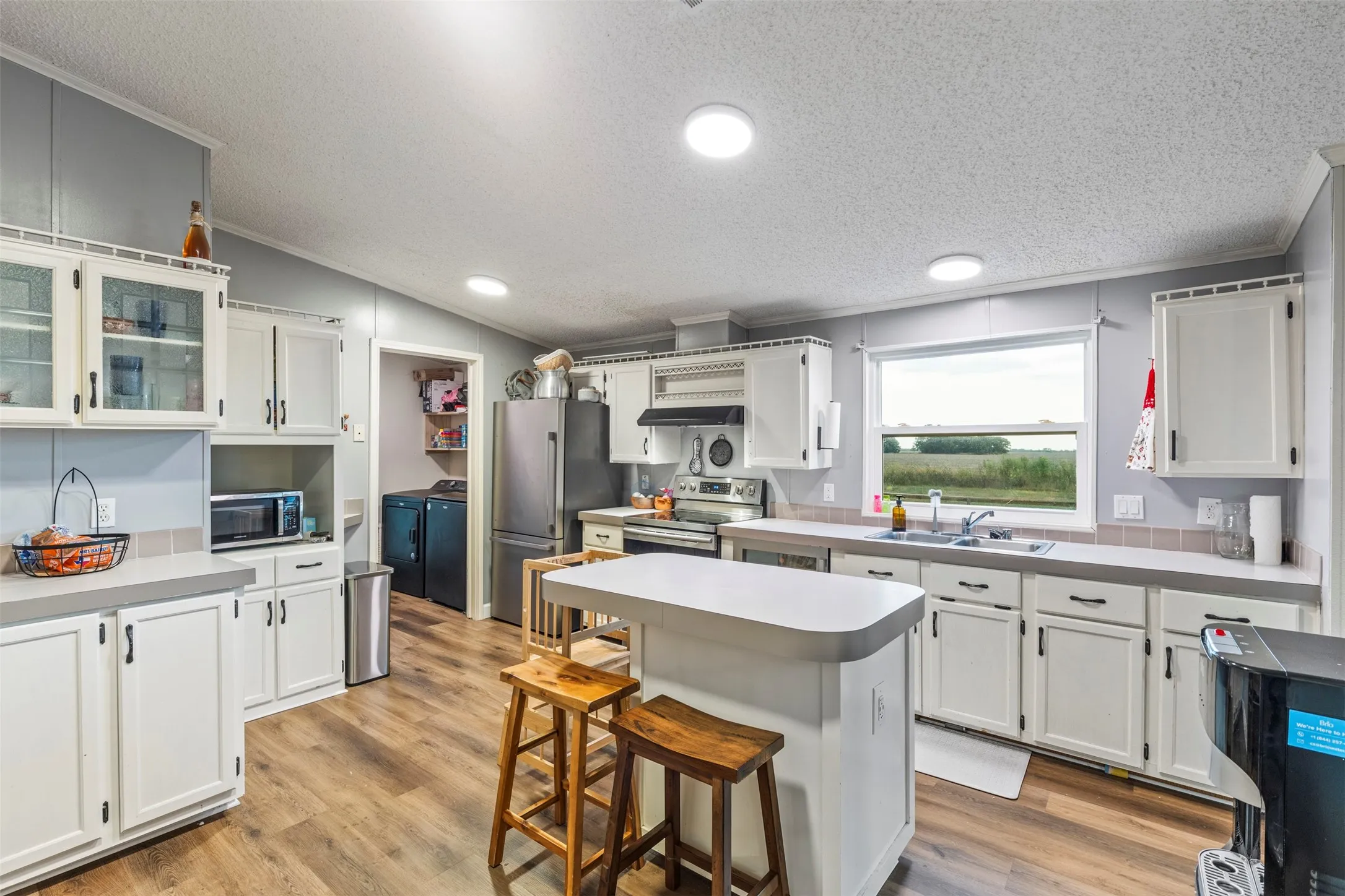 Mobile Home For Sale in Ellis County , 420 Choice Drive, Palmer, Texas 75152, 3 Bedroom, 2 Bathroom, 2 Garage spaces, 1,984 Sqft, built in 1999, mls#21394334, Real Estate Agent in Palmer, Homes For Sale in Ellis county, Homes For Sale in Palmer, Realtor in Palmer Texas, Real Estate Brokerage Independent Realty Texas, Luminita Cordes Realtor